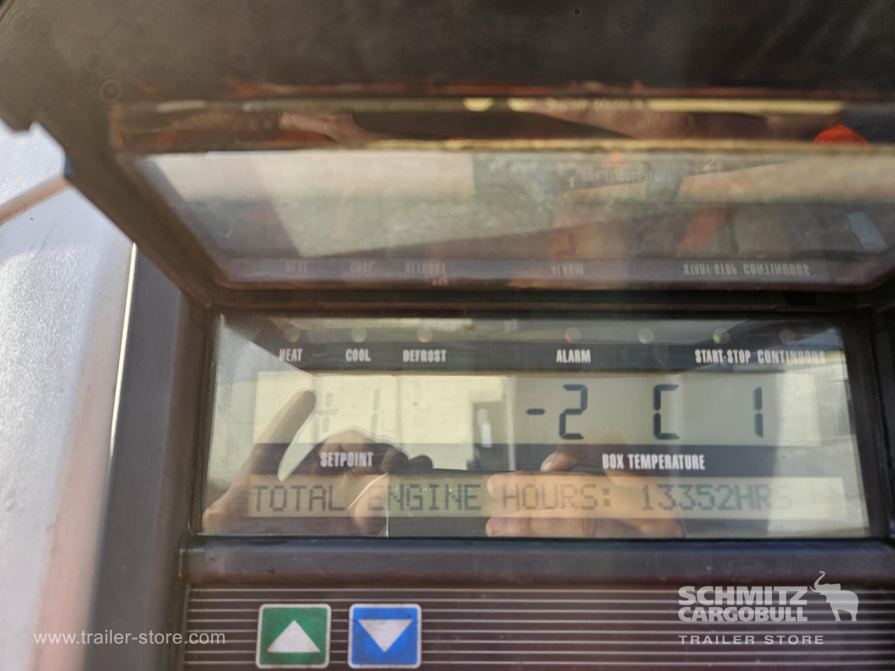 SCHMITZ Reefer Multitemp - Isoterminen puoliperävaunu: kuva SCHMITZ Reefer Multitemp - Isoterminen puoliperävaunu SCHMITZ Reefer Multitemp - Isoterminen puoliperävaunu: kuva SCHMITZ Reefer Multitemp - Isoterminen puoliperävaunu
