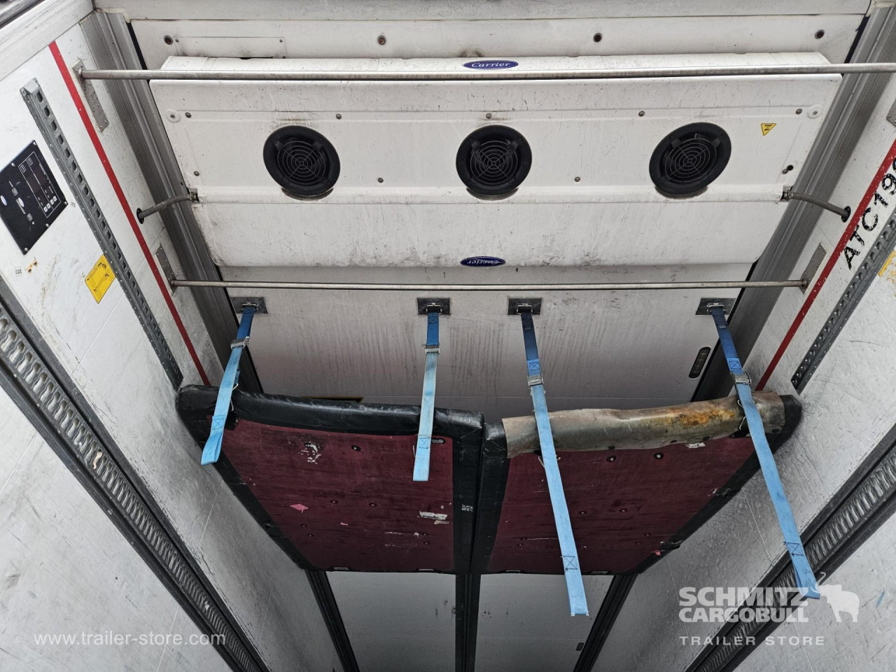 SCHMITZ Reefer Multitemp - Isoterminen puoliperävaunu: kuva SCHMITZ Reefer Multitemp - Isoterminen puoliperävaunu SCHMITZ Reefer Multitemp - Isoterminen puoliperävaunu: kuva SCHMITZ Reefer Multitemp - Isoterminen puoliperävaunu