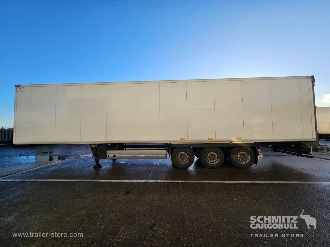 SCHMITZ Reefer Multitemp - Isoterminen puoliperävaunu: kuva SCHMITZ Reefer Multitemp - Isoterminen puoliperävaunu SCHMITZ Reefer Multitemp - Isoterminen puoliperävaunu: kuva SCHMITZ Reefer Multitemp - Isoterminen puoliperävaunu