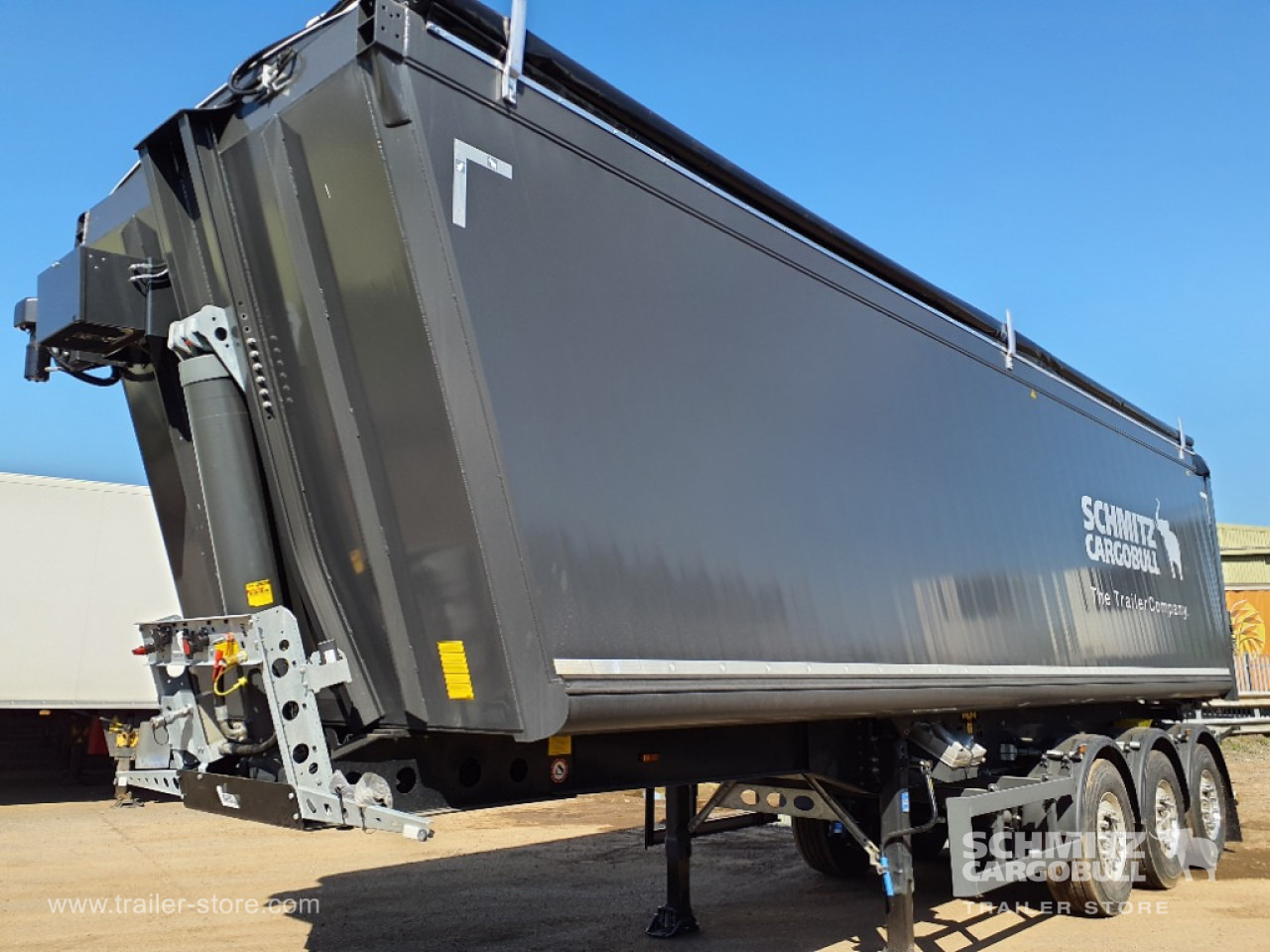 Kippiauto puoliperävaunu SCHMITZ Tipper Alu-square sided body 55m³: kuva Kippiauto puoliperävaunu SCHMITZ Tipper Alu-square sided body 55m³