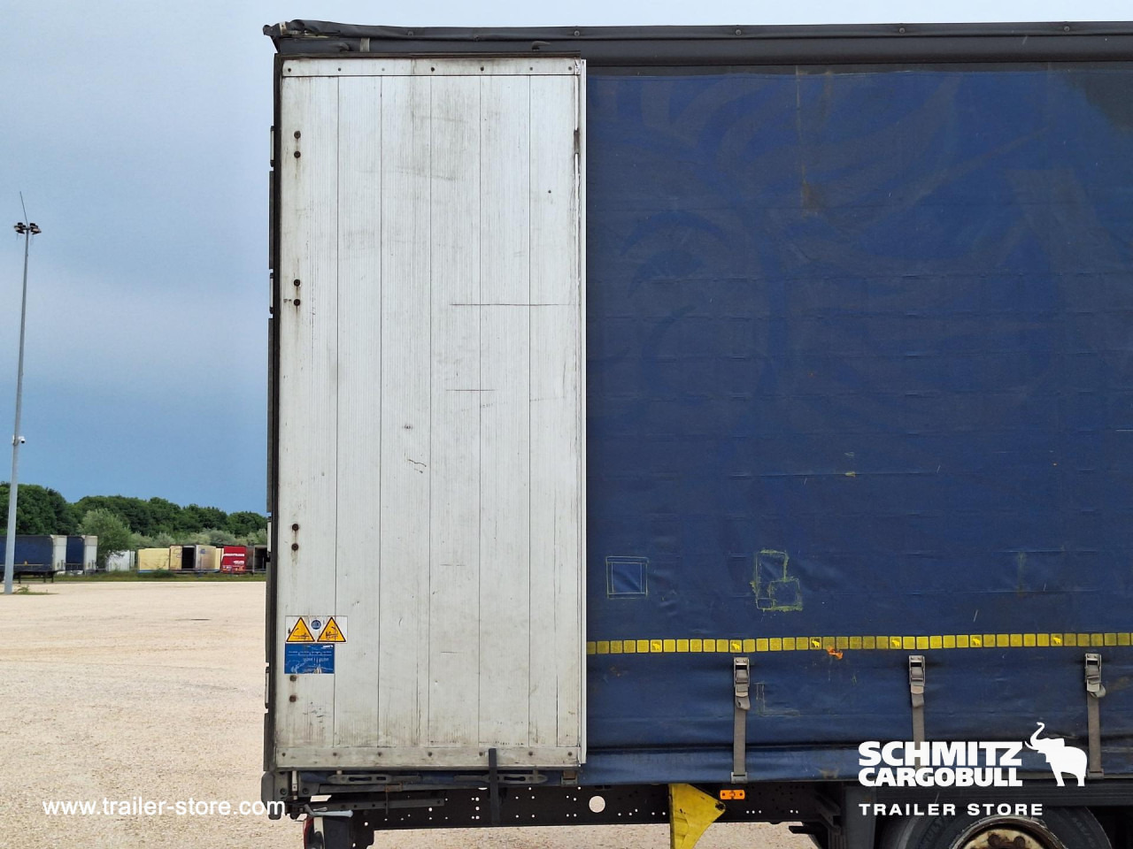 Pressukapellipuoliperävaunu SCHMITZ Curtainsider Mega: kuva Pressukapellipuoliperävaunu SCHMITZ Curtainsider Mega