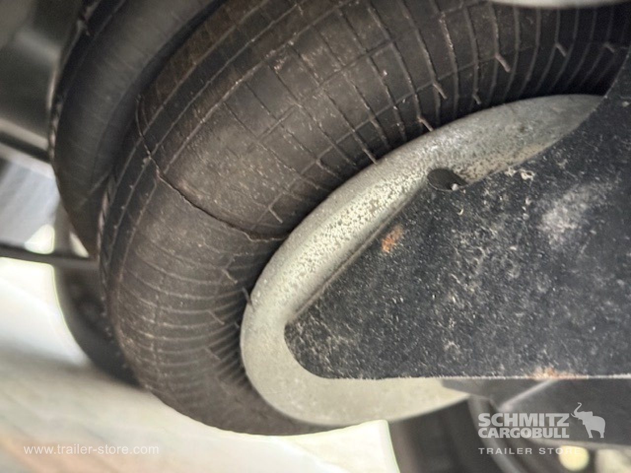 SCHMITZ Oplegger Vries Standard - Isoterminen puoliperävaunu: kuva SCHMITZ Oplegger Vries Standard - Isoterminen puoliperävaunu SCHMITZ Oplegger Vries Standard - Isoterminen puoliperävaunu: kuva SCHMITZ Oplegger Vries Standard - Isoterminen puoliperävaunu