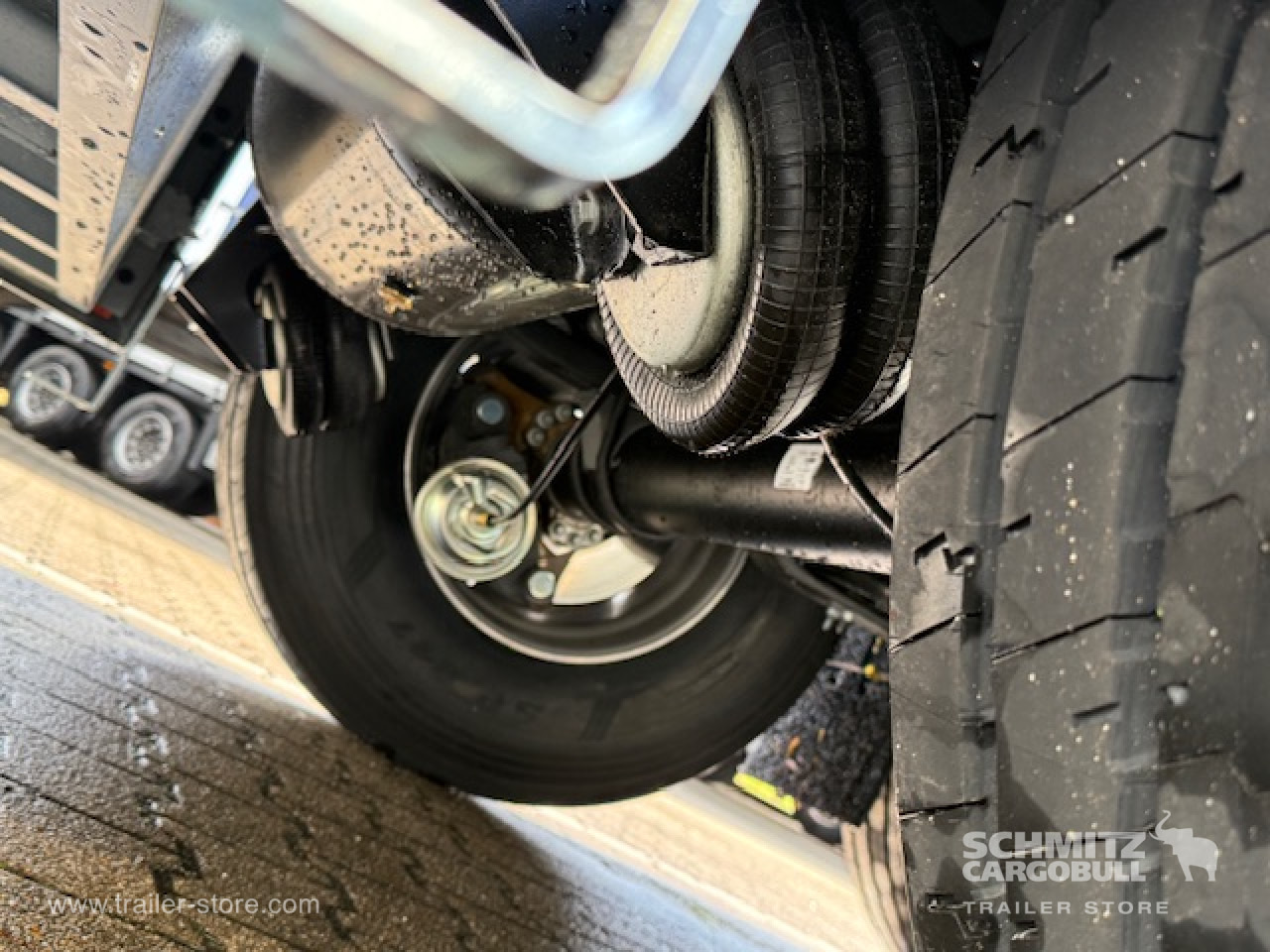 SCHMITZ Oplegger Vries Standard - Isoterminen puoliperävaunu: kuva SCHMITZ Oplegger Vries Standard - Isoterminen puoliperävaunu SCHMITZ Oplegger Vries Standard - Isoterminen puoliperävaunu: kuva SCHMITZ Oplegger Vries Standard - Isoterminen puoliperävaunu