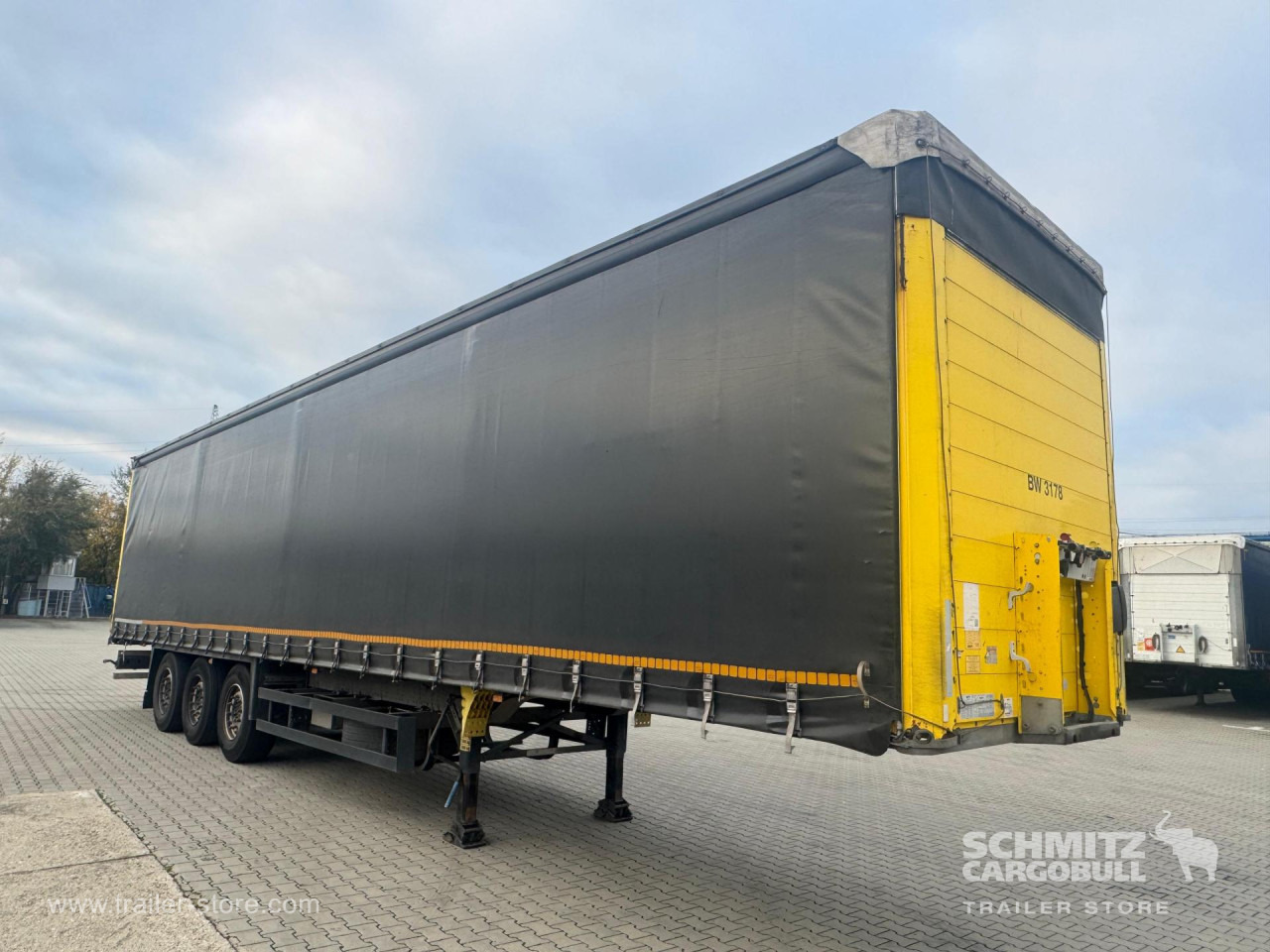 SCHMITZ Curtainsider Standard - Pressukapellipuoliperävaunu: kuva SCHMITZ Curtainsider Standard - Pressukapellipuoliperävaunu SCHMITZ Curtainsider Standard - Pressukapellipuoliperävaunu: kuva SCHMITZ Curtainsider Standard - Pressukapellipuoliperävaunu
