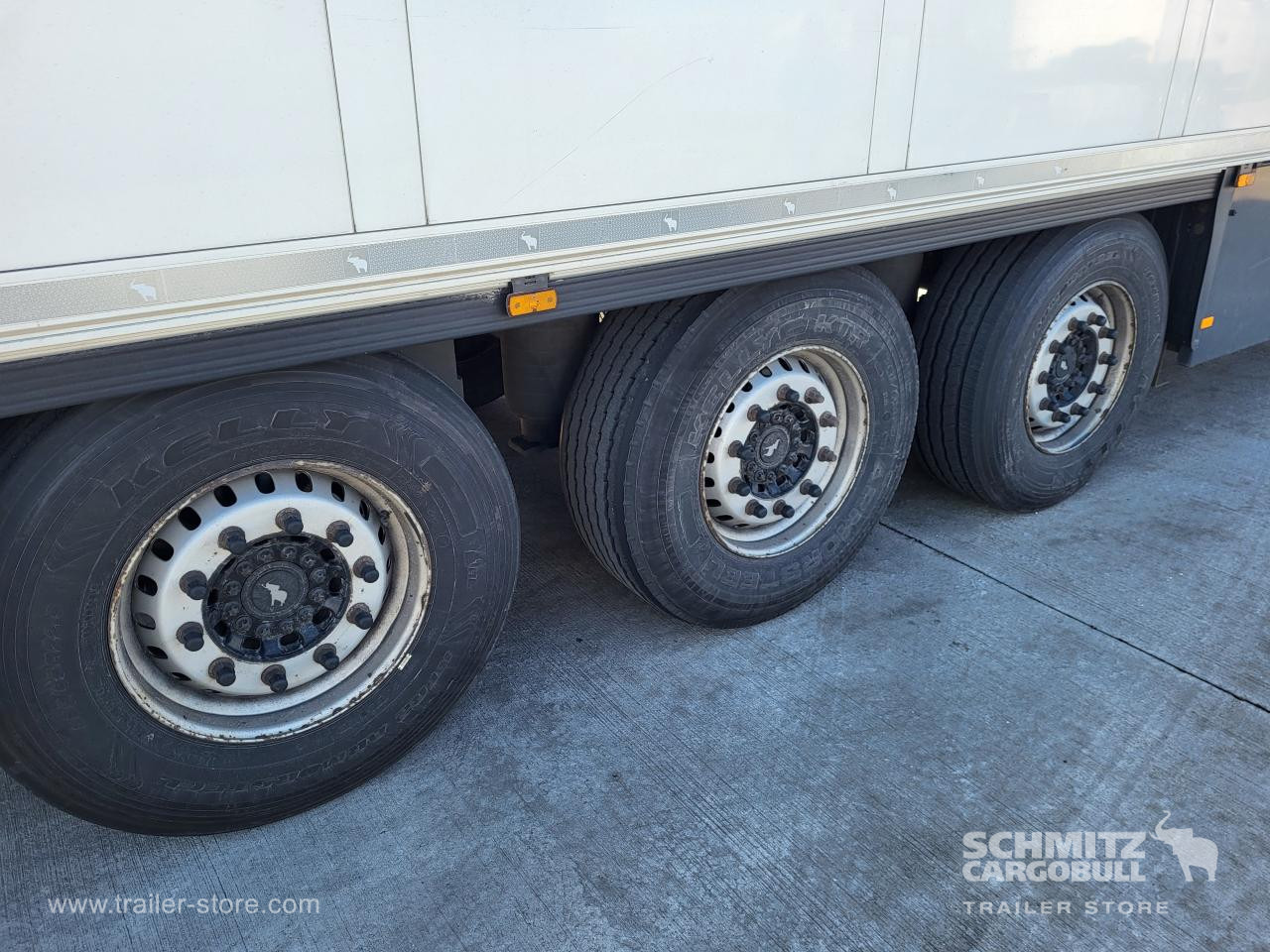 SCHMITZ Reefer Standard - Isoterminen puoliperävaunu: kuva SCHMITZ Reefer Standard - Isoterminen puoliperävaunu SCHMITZ Reefer Standard - Isoterminen puoliperävaunu: kuva SCHMITZ Reefer Standard - Isoterminen puoliperävaunu