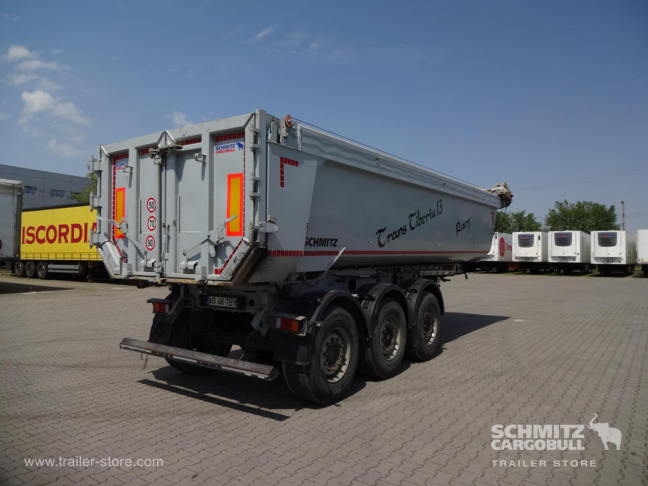 SCHMITZ Tipper Steel half pipe body 252m³ - Kippiauto puoliperävaunu: kuva SCHMITZ Tipper Steel half pipe body 252m³ - Kippiauto puoliperävaunu SCHMITZ Tipper Steel half pipe body 252m³ - Kippiauto puoliperävaunu: kuva SCHMITZ Tipper Steel half pipe body 252m³ - Kippiauto puoliperävaunu