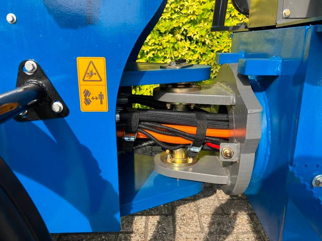 Diversen V-Tech 606 - Pyöräkuormaaja: kuva Diversen V-Tech 606 - Pyöräkuormaaja Diversen V-Tech 606 - Pyöräkuormaaja: kuva Diversen V-Tech 606 - Pyöräkuormaaja