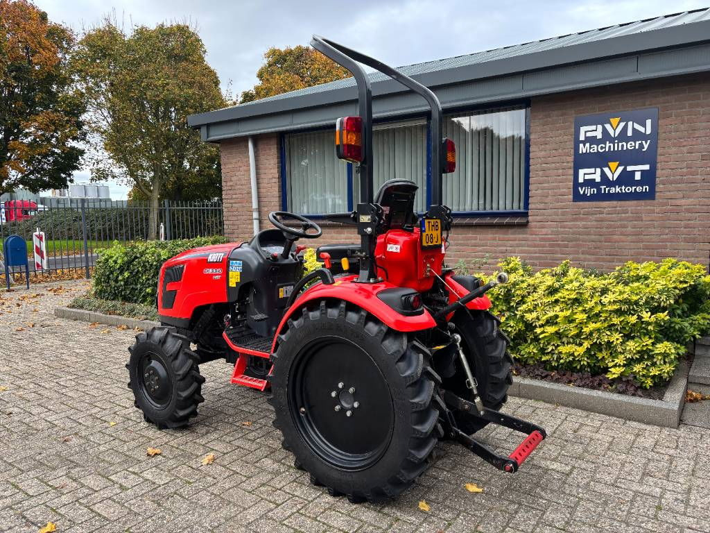 Kioti CK 3310 HST - Pientraktori: kuva Kioti CK 3310 HST - Pientraktori Kioti CK 3310 HST - Pientraktori: kuva Kioti CK 3310 HST - Pientraktori