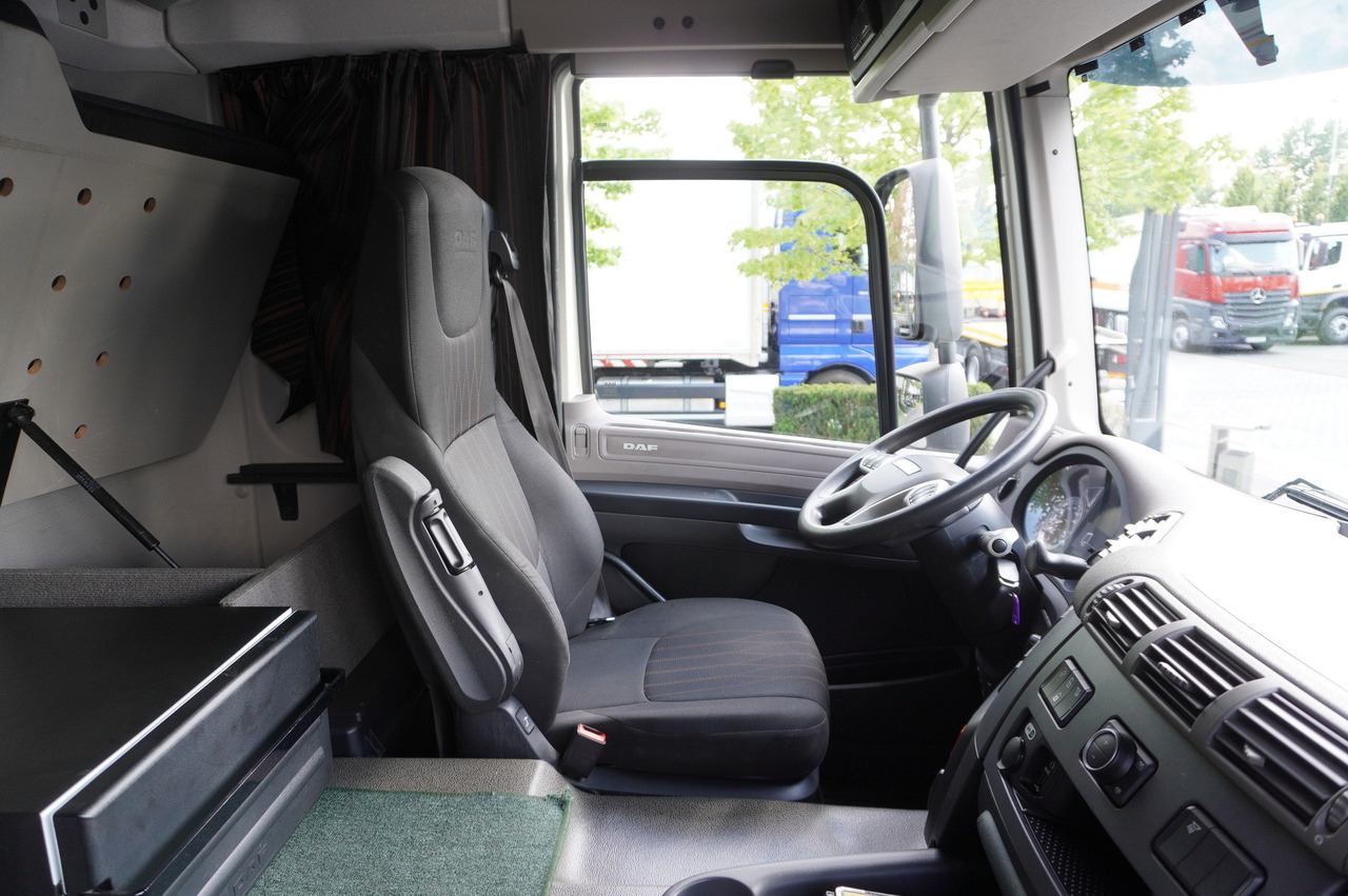 Leasing DAF CF 18.370 / Curtainsider 23 EPAL! / Sleeper cab DAF CF 18.370 / Curtainsider 23 EPAL! / Sleeper cab: kuva Leasing DAF CF 18.370 / Curtainsider 23 EPAL! / Sleeper cab DAF CF 18.370 / Curtainsider 23 EPAL! / Sleeper cab