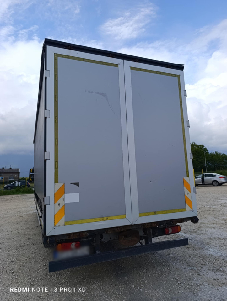 DAF LF 250 / Curtainsider 18 EPAL / sleeping cab - Pressukapelli kuorma-auto: kuva DAF LF 250 / Curtainsider 18 EPAL / sleeping cab - Pressukapelli kuorma-auto DAF LF 250 / Curtainsider 18 EPAL / sleeping cab - Pressukapelli kuorma-auto: kuva DAF LF 250 / Curtainsider 18 EPAL / sleeping cab - Pressukapelli kuorma-auto