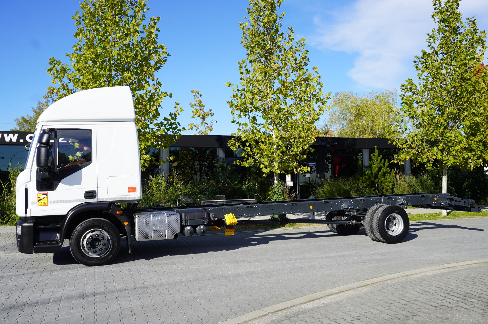 IVECO Eurocargo 140e19 4×2 E6 Glob / ADR / frame 8,1m - Kuorma-auto alusta: kuva IVECO Eurocargo 140e19 4×2 E6 Glob / ADR / frame 8,1m - Kuorma-auto alusta IVECO Eurocargo 140e19 4×2 E6 Glob / ADR / frame 8,1m - Kuorma-auto alusta: kuva IVECO Eurocargo 140e19 4×2 E6 Glob / ADR / frame 8,1m - Kuorma-auto alusta