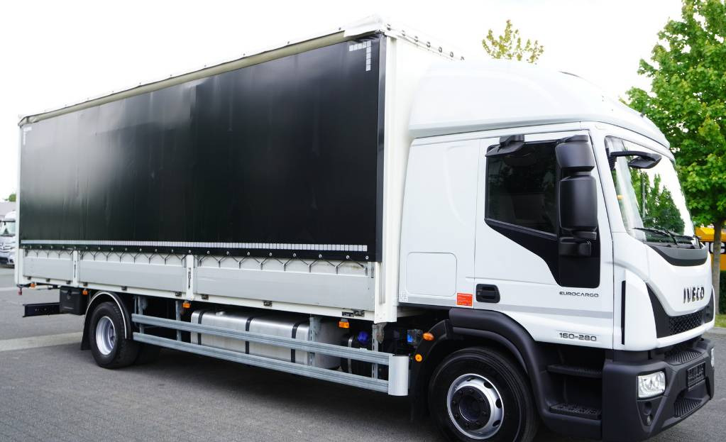 IVECO Eurocargo 160-280 GLOB E6 Tarpaulin / GVW 16 tons - Pressukapelli kuorma-auto: kuva IVECO Eurocargo 160-280 GLOB E6 Tarpaulin / GVW 16 tons - Pressukapelli kuorma-auto IVECO Eurocargo 160-280 GLOB E6 Tarpaulin / GVW 16 tons - Pressukapelli kuorma-auto: kuva IVECO Eurocargo 160-280 GLOB E6 Tarpaulin / GVW 16 tons - Pressukapelli kuorma-auto