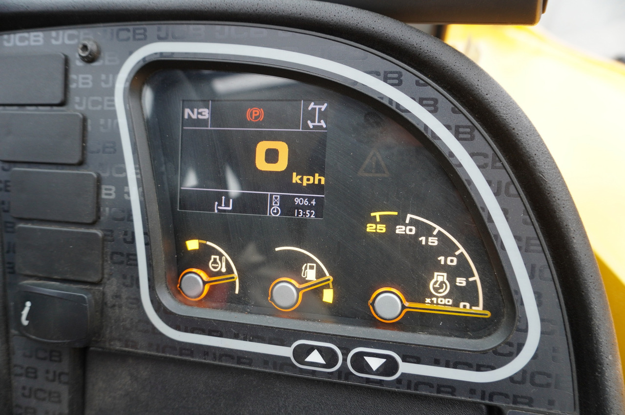 JCB 531-70 / 900 MTH telescopic charger! / 3.1 T / 7 M - Teleskooppikuormaaja: kuva JCB 531-70 / 900 MTH telescopic charger! / 3.1 T / 7 M - Teleskooppikuormaaja JCB 531-70 / 900 MTH telescopic charger! / 3.1 T / 7 M - Teleskooppikuormaaja: kuva JCB 531-70 / 900 MTH telescopic charger! / 3.1 T / 7 M - Teleskooppikuormaaja