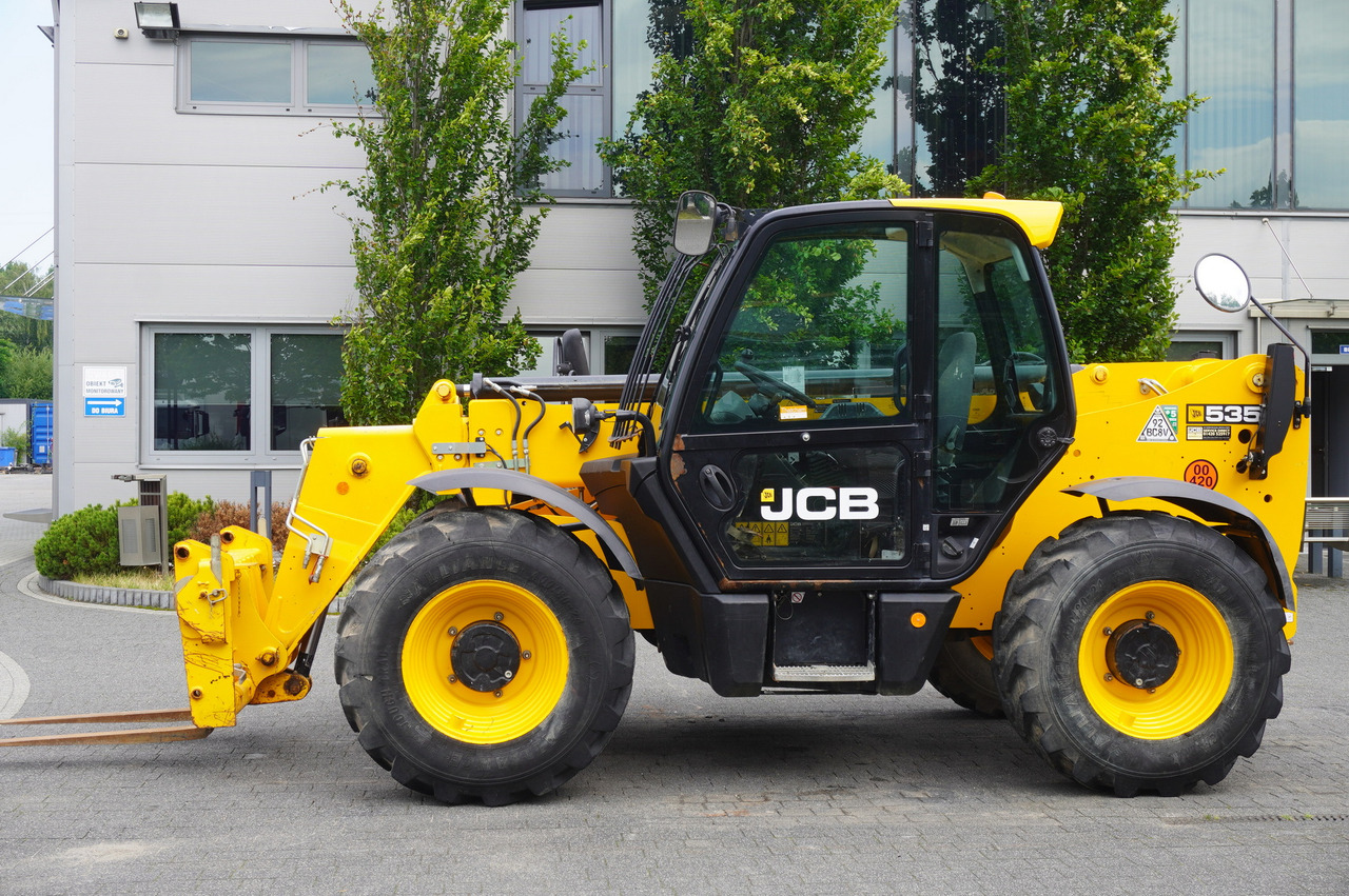 JCB 535-95 / 3.5 T / range 9.5 m / joystick / 2021 - Teleskooppikuormaaja: kuva JCB 535-95 / 3.5 T / range 9.5 m / joystick / 2021 - Teleskooppikuormaaja JCB 535-95 / 3.5 T / range 9.5 m / joystick / 2021 - Teleskooppikuormaaja: kuva JCB 535-95 / 3.5 T / range 9.5 m / joystick / 2021 - Teleskooppikuormaaja