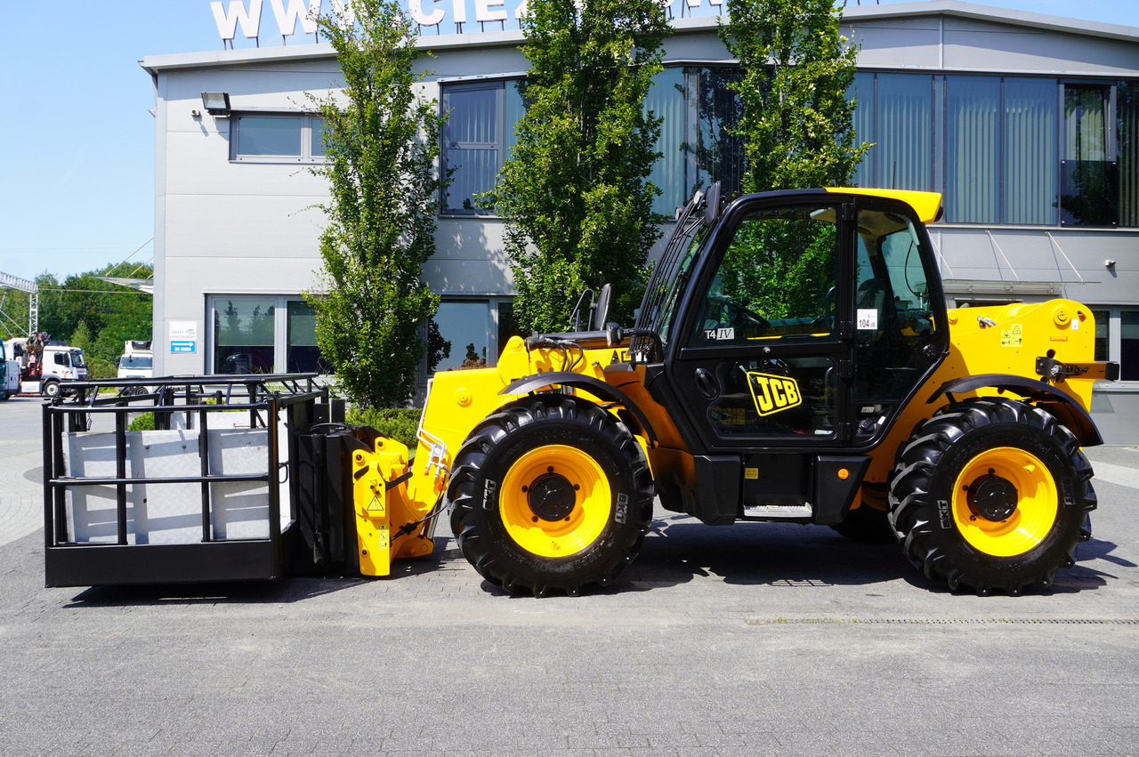 JCB 535-95 / 3.5 T / range 9.5 m / joystick - Teleskooppikuormaaja: kuva JCB 535-95 / 3.5 T / range 9.5 m / joystick - Teleskooppikuormaaja JCB 535-95 / 3.5 T / range 9.5 m / joystick - Teleskooppikuormaaja: kuva JCB 535-95 / 3.5 T / range 9.5 m / joystick - Teleskooppikuormaaja