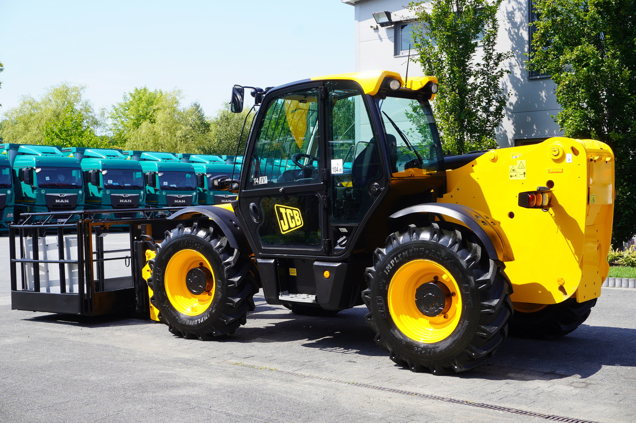 JCB 535-95 / 3.5 T / range 9.5 m / joystick - Teleskooppikuormaaja: kuva JCB 535-95 / 3.5 T / range 9.5 m / joystick - Teleskooppikuormaaja JCB 535-95 / 3.5 T / range 9.5 m / joystick - Teleskooppikuormaaja: kuva JCB 535-95 / 3.5 T / range 9.5 m / joystick - Teleskooppikuormaaja