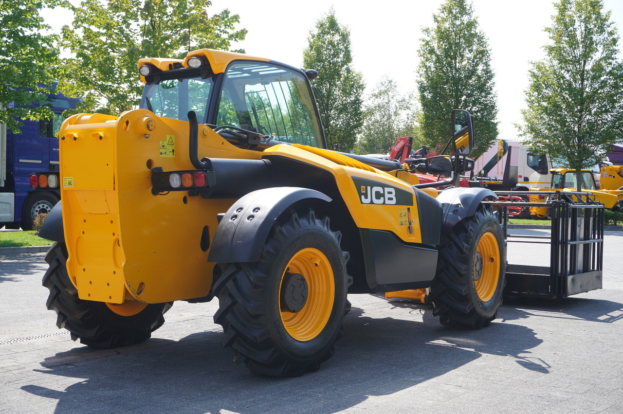 JCB 535-95 / 3.5 T / range 9.5 m / joystick - Teleskooppikuormaaja: kuva JCB 535-95 / 3.5 T / range 9.5 m / joystick - Teleskooppikuormaaja JCB 535-95 / 3.5 T / range 9.5 m / joystick - Teleskooppikuormaaja: kuva JCB 535-95 / 3.5 T / range 9.5 m / joystick - Teleskooppikuormaaja