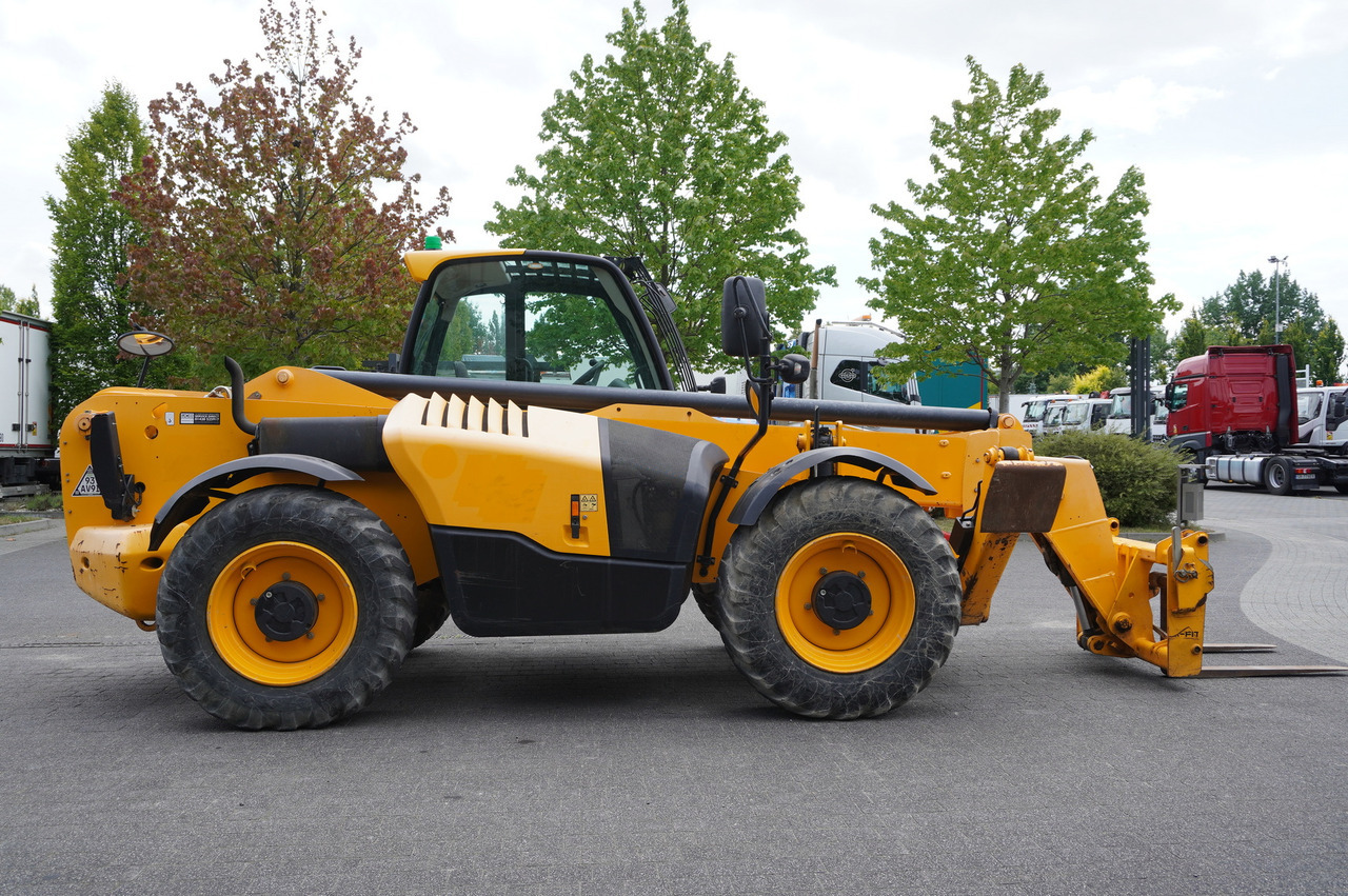 JCB 540-140 telescopic loader / 14 m range / 1800 MTH - Teleskooppikuormaaja: kuva JCB 540-140 telescopic loader / 14 m range / 1800 MTH - Teleskooppikuormaaja JCB 540-140 telescopic loader / 14 m range / 1800 MTH - Teleskooppikuormaaja: kuva JCB 540-140 telescopic loader / 14 m range / 1800 MTH - Teleskooppikuormaaja