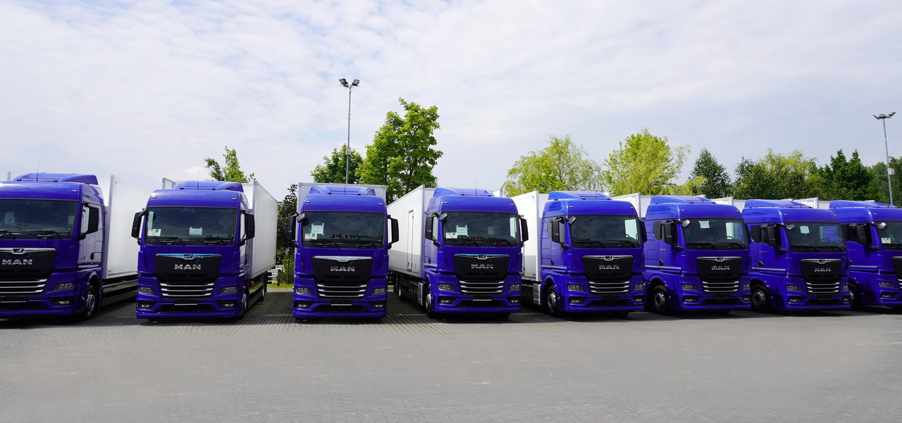 MAN New TGX 26.400 / NEW IGLOOCAR refrigerator 20 pallets / 6×2 / 2024 / 2 units - Isoterminen kuorma-auto: kuva MAN New TGX 26.400 / NEW IGLOOCAR refrigerator 20 pallets / 6×2 / 2024 / 2 units - Isoterminen kuorma-auto MAN New TGX 26.400 / NEW IGLOOCAR refrigerator 20 pallets / 6×2 / 2024 / 2 units - Isoterminen kuorma-auto: kuva MAN New TGX 26.400 / NEW IGLOOCAR refrigerator 20 pallets / 6×2 / 2024 / 2 units - Isoterminen kuorma-auto