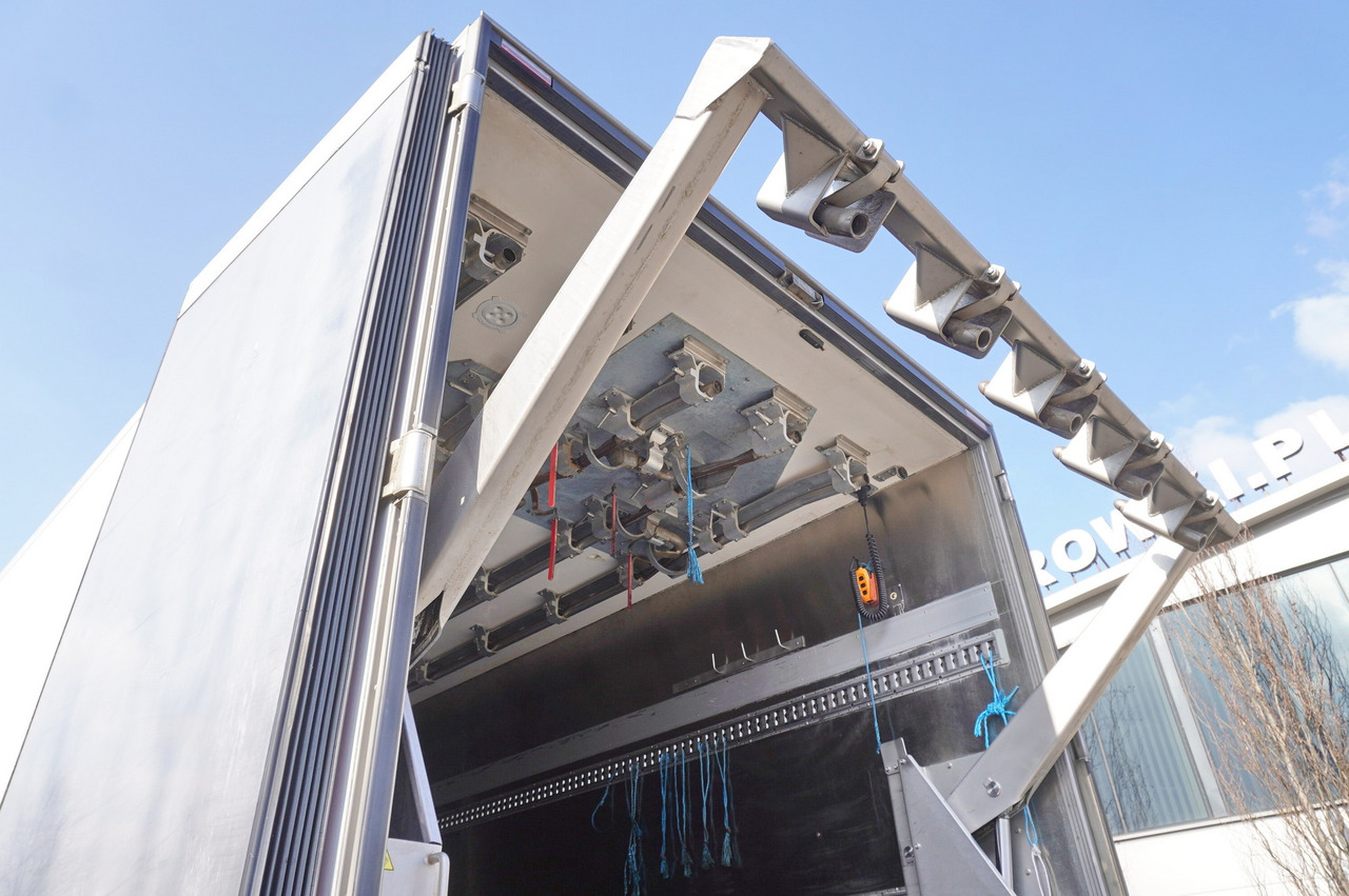 MAN TGM 18.320 / CHEREAU meat hook refrigerator / Carcass elevator - Refrigeraattori kuorma-auto: kuva MAN TGM 18.320 / CHEREAU meat hook refrigerator / Carcass elevator - Refrigeraattori kuorma-auto MAN TGM 18.320 / CHEREAU meat hook refrigerator / Carcass elevator - Refrigeraattori kuorma-auto: kuva MAN TGM 18.320 / CHEREAU meat hook refrigerator / Carcass elevator - Refrigeraattori kuorma-auto