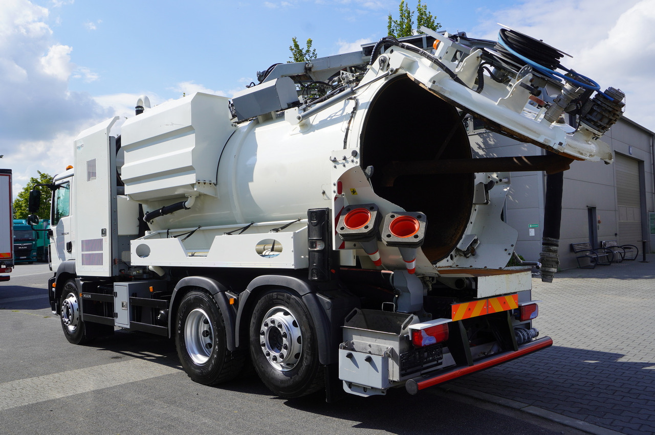 MAN TGM 26.340 E6 / RIVARD sewage cleaner 11.8 m3 / 170 tho. km / steered axle - Puhtaanpitoauto: kuva MAN TGM 26.340 E6 / RIVARD sewage cleaner 11.8 m3 / 170 tho. km / steered axle - Puhtaanpitoauto MAN TGM 26.340 E6 / RIVARD sewage cleaner 11.8 m3 / 170 tho. km / steered axle - Puhtaanpitoauto: kuva MAN TGM 26.340 E6 / RIVARD sewage cleaner 11.8 m3 / 170 tho. km / steered axle - Puhtaanpitoauto