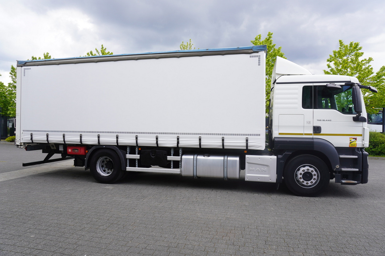 MAN TGS 18.440 / 19 EPAL curtainsider / Sleeper cab - Pressukapelli kuorma-auto: kuva MAN TGS 18.440 / 19 EPAL curtainsider / Sleeper cab - Pressukapelli kuorma-auto MAN TGS 18.440 / 19 EPAL curtainsider / Sleeper cab - Pressukapelli kuorma-auto: kuva MAN TGS 18.440 / 19 EPAL curtainsider / Sleeper cab - Pressukapelli kuorma-auto