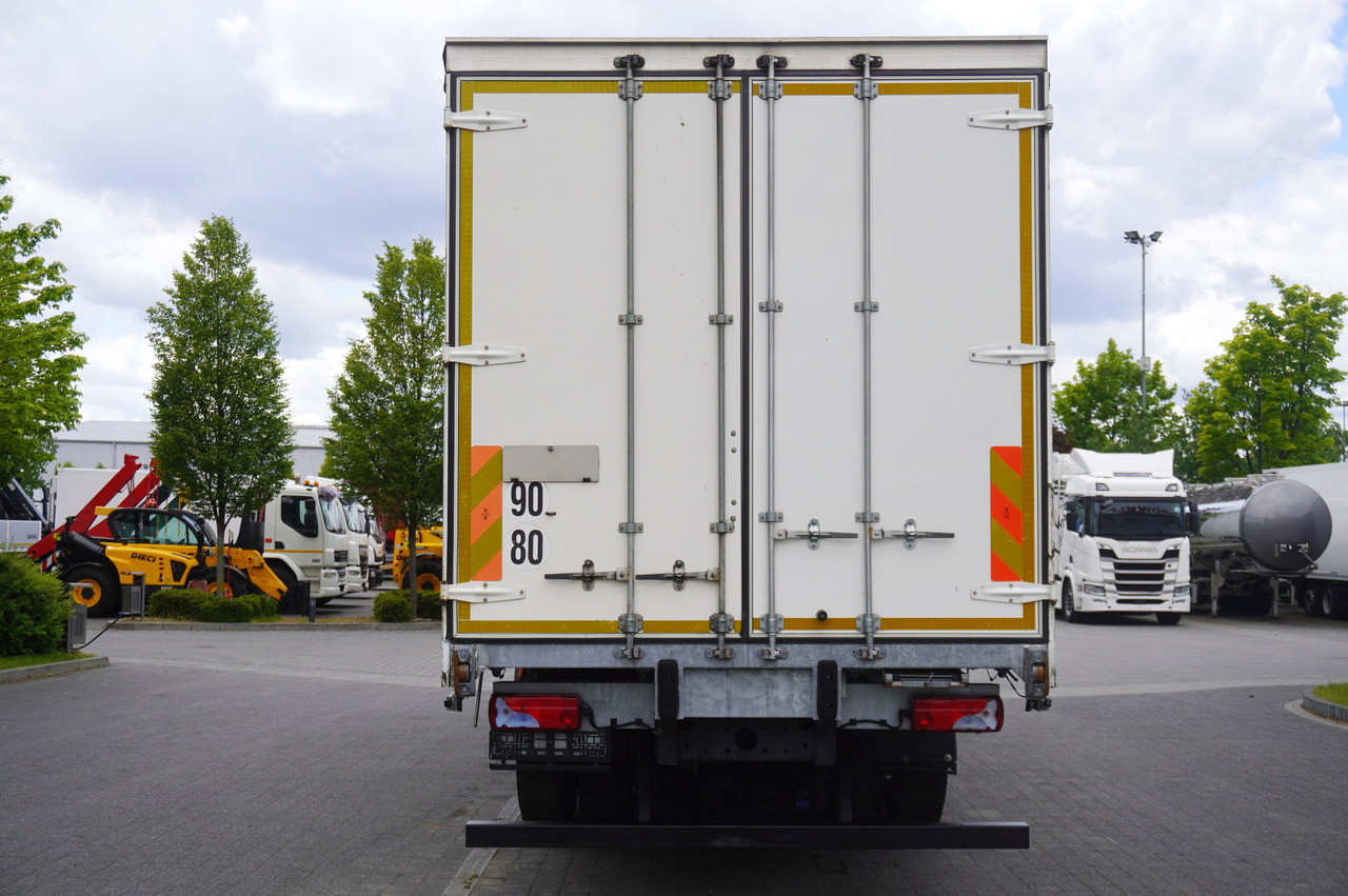 MAN TGS 18.440 / 19 EPAL curtainsider / Sleeper cab - Pressukapelli kuorma-auto: kuva MAN TGS 18.440 / 19 EPAL curtainsider / Sleeper cab - Pressukapelli kuorma-auto MAN TGS 18.440 / 19 EPAL curtainsider / Sleeper cab - Pressukapelli kuorma-auto: kuva MAN TGS 18.440 / 19 EPAL curtainsider / Sleeper cab - Pressukapelli kuorma-auto