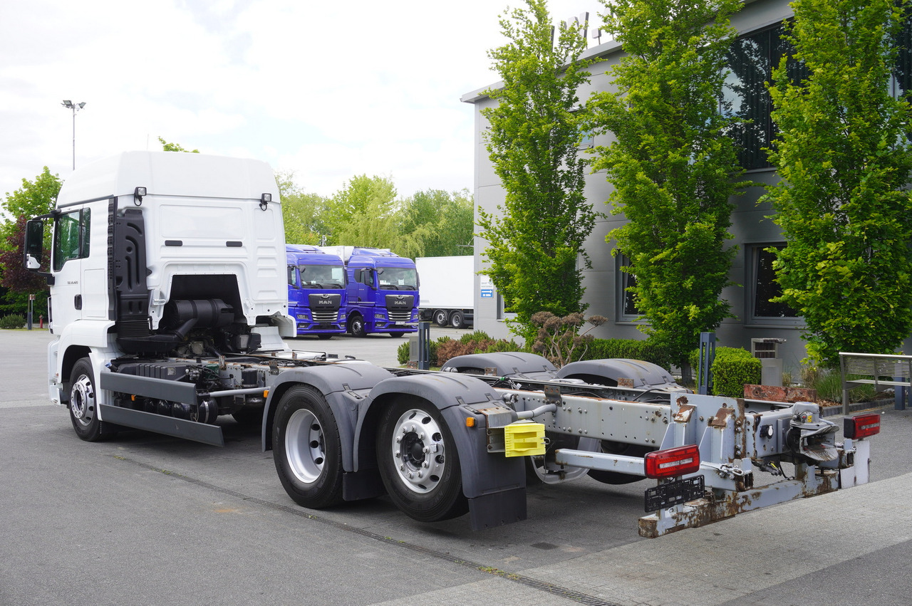 MAN TGS 26.420 / 7.5 m chassis / 14.5 t load cap. / Sleeping cab - Kuorma-auto alusta: kuva MAN TGS 26.420 / 7.5 m chassis / 14.5 t load cap. / Sleeping cab - Kuorma-auto alusta MAN TGS 26.420 / 7.5 m chassis / 14.5 t load cap. / Sleeping cab - Kuorma-auto alusta: kuva MAN TGS 26.420 / 7.5 m chassis / 14.5 t load cap. / Sleeping cab - Kuorma-auto alusta