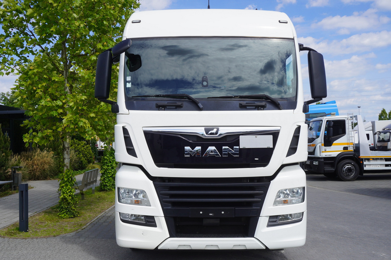 MAN TGX 18.430 / BDF 7.5 m / sleeping cab / 2021 - Konttialus/ Vaihtokuormatilat kuorma-auto: kuva MAN TGX 18.430 / BDF 7.5 m / sleeping cab / 2021 - Konttialus/ Vaihtokuormatilat kuorma-auto MAN TGX 18.430 / BDF 7.5 m / sleeping cab / 2021 - Konttialus/ Vaihtokuormatilat kuorma-auto: kuva MAN TGX 18.430 / BDF 7.5 m / sleeping cab / 2021 - Konttialus/ Vaihtokuormatilat kuorma-auto