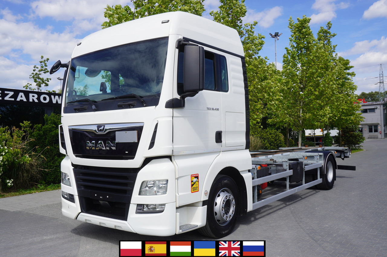 MAN TGX 18.430 / BDF 7.5 m / sleeping cab / 2021 - Konttialus/ Vaihtokuormatilat kuorma-auto: kuva MAN TGX 18.430 / BDF 7.5 m / sleeping cab / 2021 - Konttialus/ Vaihtokuormatilat kuorma-auto MAN TGX 18.430 / BDF 7.5 m / sleeping cab / 2021 - Konttialus/ Vaihtokuormatilat kuorma-auto: kuva MAN TGX 18.430 / BDF 7.5 m / sleeping cab / 2021 - Konttialus/ Vaihtokuormatilat kuorma-auto
