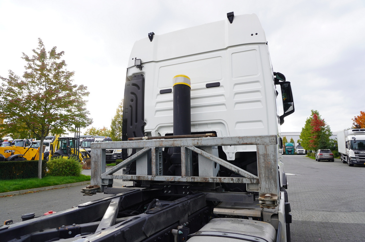 MAN TGX 26.470 6x2 COINTAINERKIPPER HYVA HIRMSCHLING / 200 tho. km! - Kippiauto kuorma-auto: kuva MAN TGX 26.470 6x2 COINTAINERKIPPER HYVA HIRMSCHLING / 200 tho. km! - Kippiauto kuorma-auto MAN TGX 26.470 6x2 COINTAINERKIPPER HYVA HIRMSCHLING / 200 tho. km! - Kippiauto kuorma-auto: kuva MAN TGX 26.470 6x2 COINTAINERKIPPER HYVA HIRMSCHLING / 200 tho. km! - Kippiauto kuorma-auto