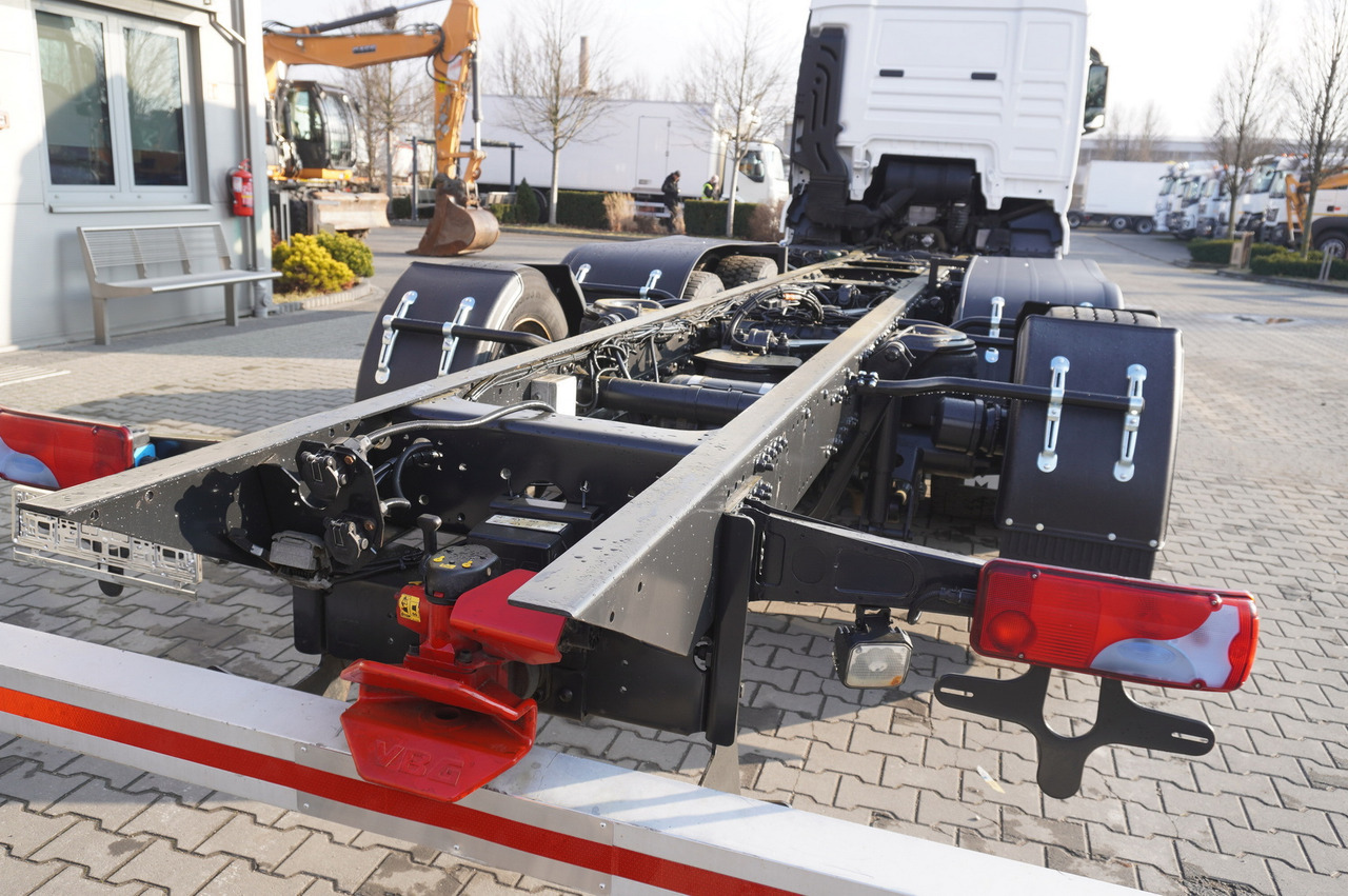 Leasing MAN TGX 35.580 E6 8x4/4 - 8.8m chassis frame MAN TGX 35.580 E6 8x4/4 - 8.8m chassis frame: kuva Leasing MAN TGX 35.580 E6 8x4/4 - 8.8m chassis frame MAN TGX 35.580 E6 8x4/4 - 8.8m chassis frame Leasing MAN TGX 35.580 E6 8x4/4 - 8.8m chassis frame MAN TGX 35.580 E6 8x4/4 - 8.8m chassis frame: kuva Leasing MAN TGX 35.580 E6 8x4/4 - 8.8m chassis frame MAN TGX 35.580 E6 8x4/4 - 8.8m chassis frame