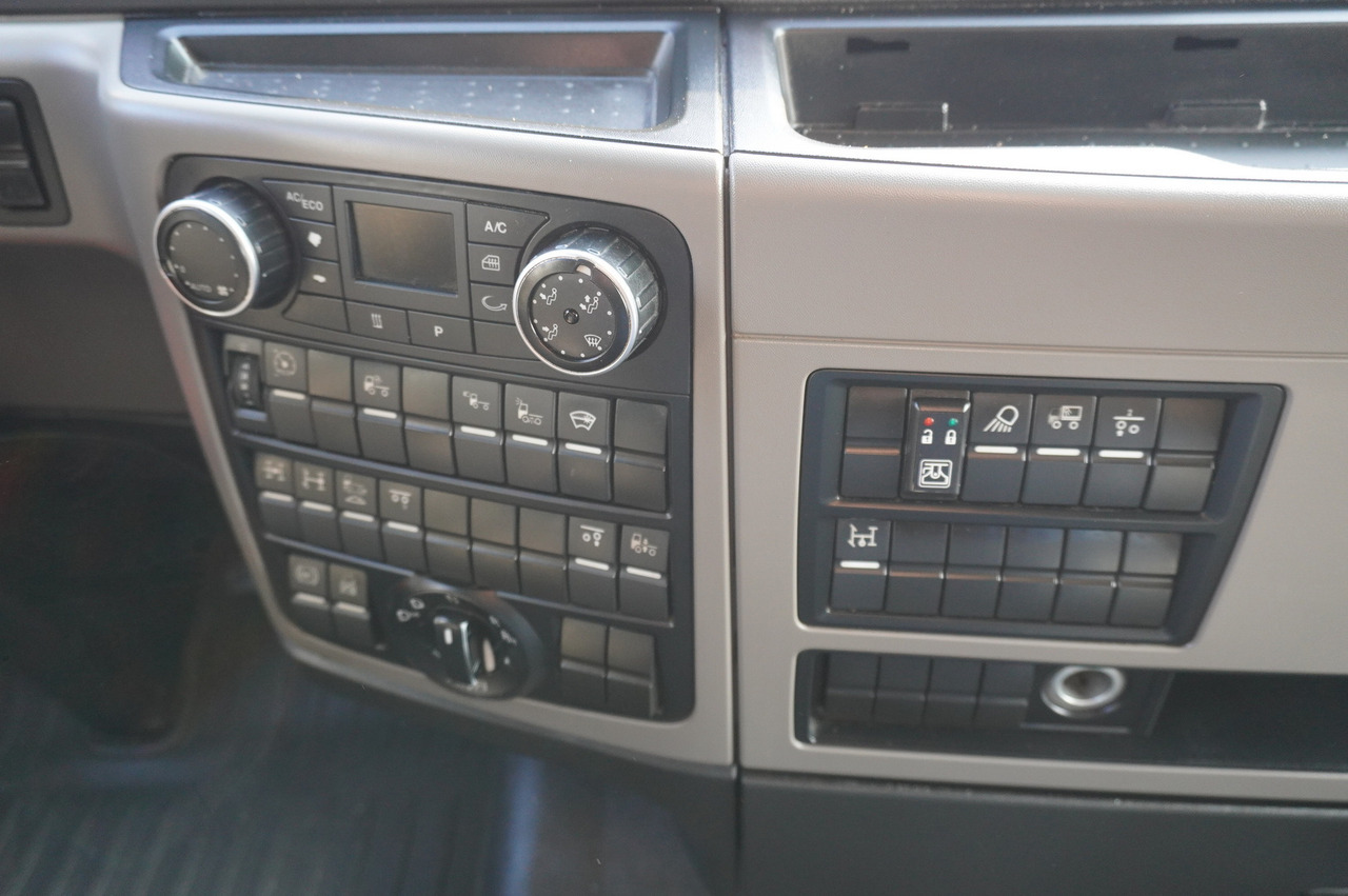 Leasing MAN TGX 35.580 E6 8x4/4 - 8.8m chassis frame MAN TGX 35.580 E6 8x4/4 - 8.8m chassis frame: kuva Leasing MAN TGX 35.580 E6 8x4/4 - 8.8m chassis frame MAN TGX 35.580 E6 8x4/4 - 8.8m chassis frame Leasing MAN TGX 35.580 E6 8x4/4 - 8.8m chassis frame MAN TGX 35.580 E6 8x4/4 - 8.8m chassis frame: kuva Leasing MAN TGX 35.580 E6 8x4/4 - 8.8m chassis frame MAN TGX 35.580 E6 8x4/4 - 8.8m chassis frame