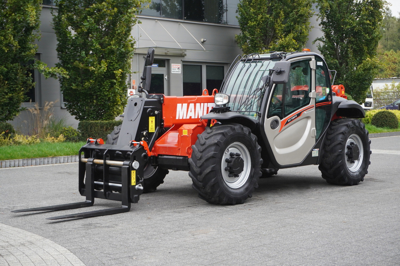 MANITOU MT 730 H / 7 m reach / 3 t / height 190 cm / 2900 MTH! / Joystick - Teleskooppikuormaaja: kuva MANITOU MT 730 H / 7 m reach / 3 t / height 190 cm / 2900 MTH! / Joystick - Teleskooppikuormaaja MANITOU MT 730 H / 7 m reach / 3 t / height 190 cm / 2900 MTH! / Joystick - Teleskooppikuormaaja: kuva MANITOU MT 730 H / 7 m reach / 3 t / height 190 cm / 2900 MTH! / Joystick - Teleskooppikuormaaja