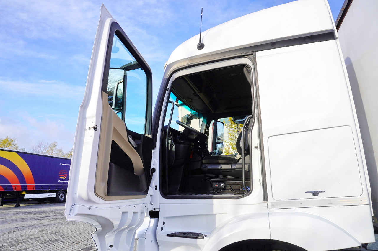 MERCEDES-BENZ Actros 1835 E6 4×2 / Curtainsider 21 pallets / tail lift 1.5t - Pressukapelli kuorma-auto: kuva MERCEDES-BENZ Actros 1835 E6 4×2 / Curtainsider 21 pallets / tail lift 1.5t - Pressukapelli kuorma-auto MERCEDES-BENZ Actros 1835 E6 4×2 / Curtainsider 21 pallets / tail lift 1.5t - Pressukapelli kuorma-auto: kuva MERCEDES-BENZ Actros 1835 E6 4×2 / Curtainsider 21 pallets / tail lift 1.5t - Pressukapelli kuorma-auto