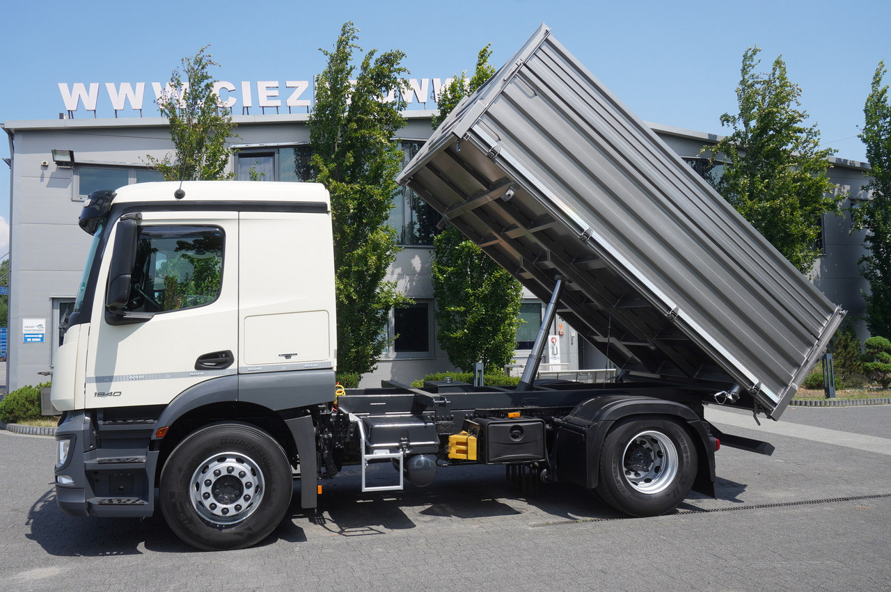 MERCEDES-BENZ Actros 1840 / New 3-side tipper 10 EPAL / Diff. lock / Load cap 10 t - Kippiauto kuorma-auto: kuva MERCEDES-BENZ Actros 1840 / New 3-side tipper 10 EPAL / Diff. lock / Load cap 10 t - Kippiauto kuorma-auto MERCEDES-BENZ Actros 1840 / New 3-side tipper 10 EPAL / Diff. lock / Load cap 10 t - Kippiauto kuorma-auto: kuva MERCEDES-BENZ Actros 1840 / New 3-side tipper 10 EPAL / Diff. lock / Load cap 10 t - Kippiauto kuorma-auto