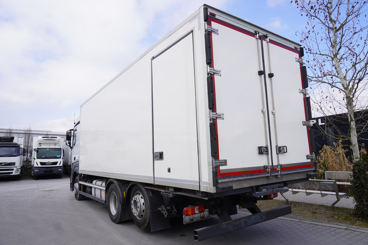MERCEDES-BENZ Actros 2542 / GIGA cabin / Thermoking 1000R - Refrigeraattori kuorma-auto: kuva MERCEDES-BENZ Actros 2542 / GIGA cabin / Thermoking 1000R - Refrigeraattori kuorma-auto MERCEDES-BENZ Actros 2542 / GIGA cabin / Thermoking 1000R - Refrigeraattori kuorma-auto: kuva MERCEDES-BENZ Actros 2542 / GIGA cabin / Thermoking 1000R - Refrigeraattori kuorma-auto