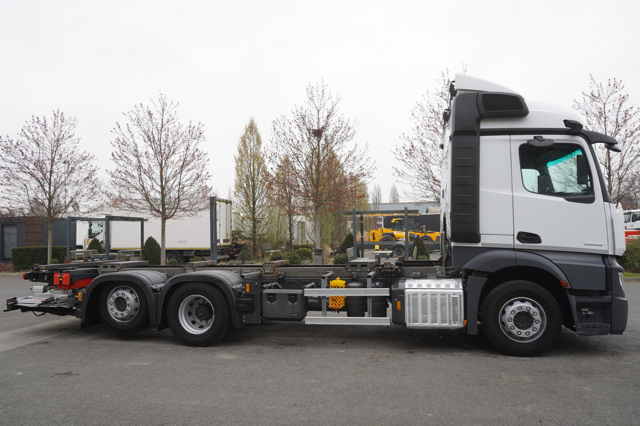 MERCEDES-BENZ Actros 2545 6×2 MP5 / ADR / several units - Konttialus/ Vaihtokuormatilat kuorma-auto: kuva MERCEDES-BENZ Actros 2545 6×2 MP5 / ADR / several units - Konttialus/ Vaihtokuormatilat kuorma-auto MERCEDES-BENZ Actros 2545 6×2 MP5 / ADR / several units - Konttialus/ Vaihtokuormatilat kuorma-auto: kuva MERCEDES-BENZ Actros 2545 6×2 MP5 / ADR / several units - Konttialus/ Vaihtokuormatilat kuorma-auto