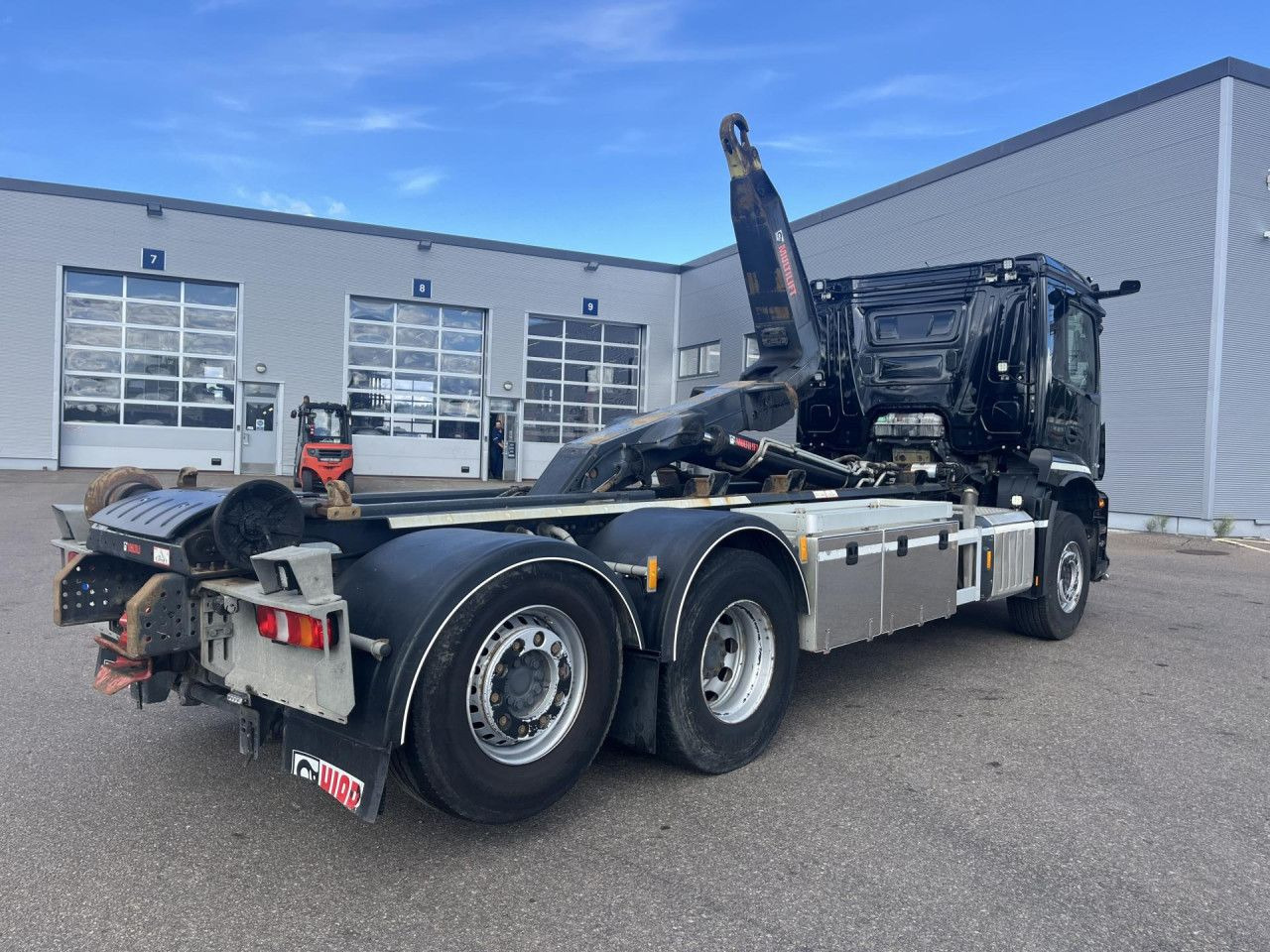 MERCEDES-BENZ Arocs 2543 6x2*4 / 21t Hooklift HIAB ULT21Z56 / 2022 - Koukkulava kuorma-auto: kuva MERCEDES-BENZ Arocs 2543 6x2*4 / 21t Hooklift HIAB ULT21Z56 / 2022 - Koukkulava kuorma-auto MERCEDES-BENZ Arocs 2543 6x2*4 / 21t Hooklift HIAB ULT21Z56 / 2022 - Koukkulava kuorma-auto: kuva MERCEDES-BENZ Arocs 2543 6x2*4 / 21t Hooklift HIAB ULT21Z56 / 2022 - Koukkulava kuorma-auto