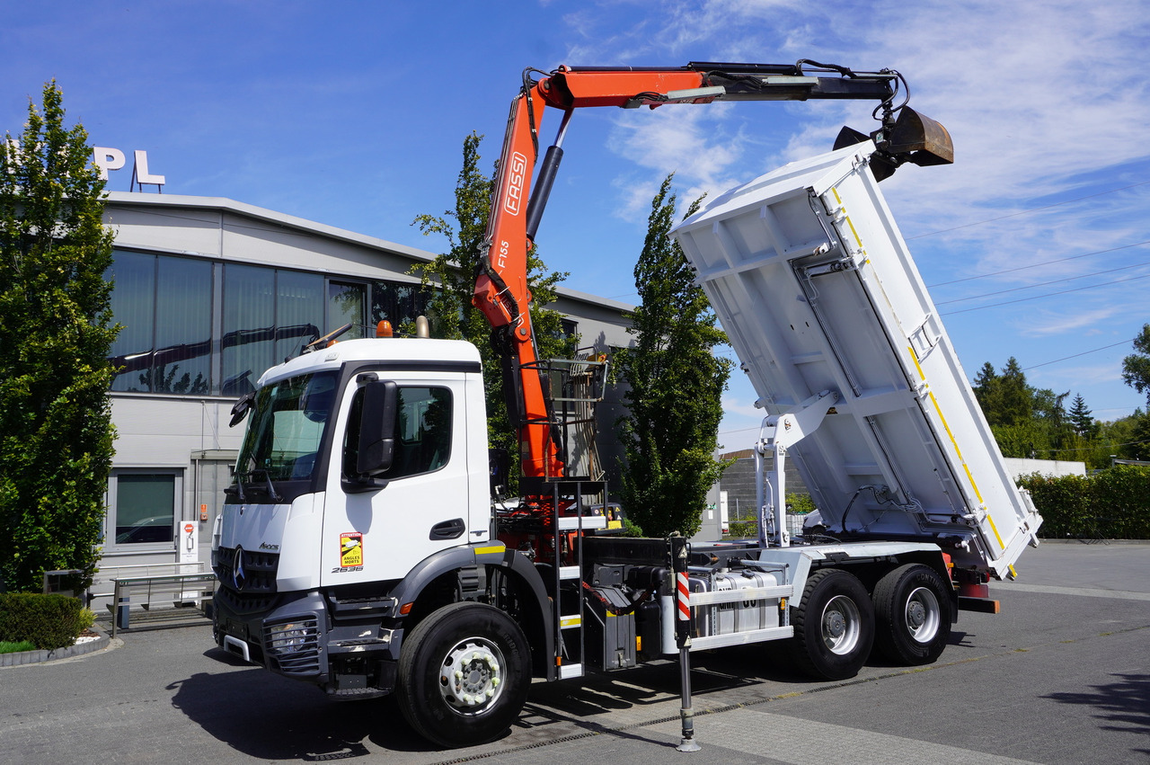 MERCEDES-BENZ Arocs 2636 / 6x4 / HDS Fassi / 3-Way Tipper / Bortmatic - Kippiauto kuorma-auto, Nosturiauto: kuva MERCEDES-BENZ Arocs 2636 / 6x4 / HDS Fassi / 3-Way Tipper / Bortmatic - Kippiauto kuorma-auto, Nosturiauto MERCEDES-BENZ Arocs 2636 / 6x4 / HDS Fassi / 3-Way Tipper / Bortmatic - Kippiauto kuorma-auto, Nosturiauto: kuva MERCEDES-BENZ Arocs 2636 / 6x4 / HDS Fassi / 3-Way Tipper / Bortmatic - Kippiauto kuorma-auto, Nosturiauto
