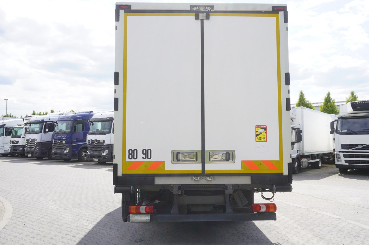 MERCEDES-BENZ Atego 1021 / Lamberet meat hook refrigerator / Carcass elevator 1000 kg / Thermoking T800 R - Refrigeraattori kuorma-auto, Nosturiauto: kuva MERCEDES-BENZ Atego 1021 / Lamberet meat hook refrigerator / Carcass elevator 1000 kg / Thermoking T800 R - Refrigeraattori kuorma-auto, Nosturiauto MERCEDES-BENZ Atego 1021 / Lamberet meat hook refrigerator / Carcass elevator 1000 kg / Thermoking T800 R - Refrigeraattori kuorma-auto, Nosturiauto: kuva MERCEDES-BENZ Atego 1021 / Lamberet meat hook refrigerator / Carcass elevator 1000 kg / Thermoking T800 R - Refrigeraattori kuorma-auto, Nosturiauto