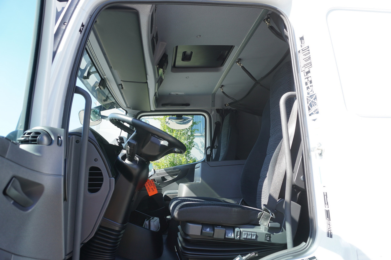 Refrigeraattori kuorma-auto MERCEDES-BENZ Atego 1223 / Bitemperature Refrigerator 12 EPAL / Full ADR / Sleeper cab / 175 tho. km: kuva Refrigeraattori kuorma-auto MERCEDES-BENZ Atego 1223 / Bitemperature Refrigerator 12 EPAL / Full ADR / Sleeper cab / 175 tho. km