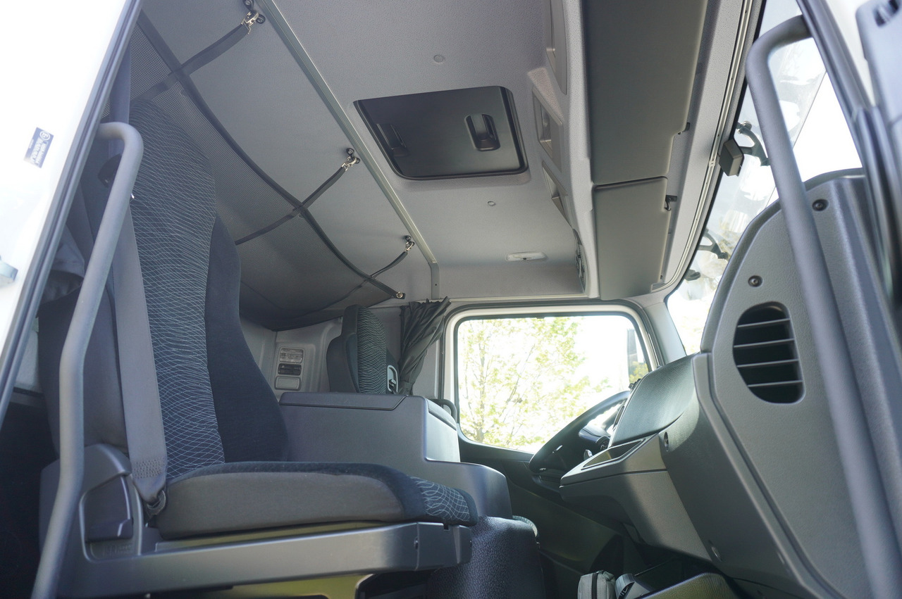 Refrigeraattori kuorma-auto MERCEDES-BENZ Atego 1223 / Lamberet Refrigerator / Full ADR / Sleeper cab / 175 tho. km: kuva Refrigeraattori kuorma-auto MERCEDES-BENZ Atego 1223 / Lamberet Refrigerator / Full ADR / Sleeper cab / 175 tho. km