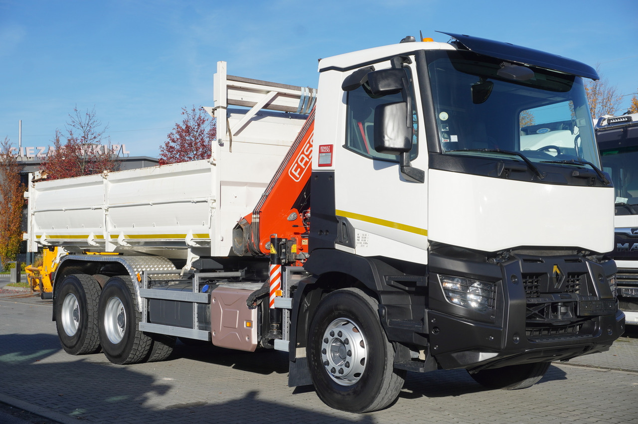 RENAULT C380 E6 6×4 / HDS Fassi F135 2700 MTH / Range 8 m / 5.6 t lifting capacity / 3-side tipper / Bortmatic - Nosturiauto: kuva RENAULT C380 E6 6×4 / HDS Fassi F135 2700 MTH / Range 8 m / 5.6 t lifting capacity / 3-side tipper / Bortmatic - Nosturiauto RENAULT C380 E6 6×4 / HDS Fassi F135 2700 MTH / Range 8 m / 5.6 t lifting capacity / 3-side tipper / Bortmatic - Nosturiauto: kuva RENAULT C380 E6 6×4 / HDS Fassi F135 2700 MTH / Range 8 m / 5.6 t lifting capacity / 3-side tipper / Bortmatic - Nosturiauto