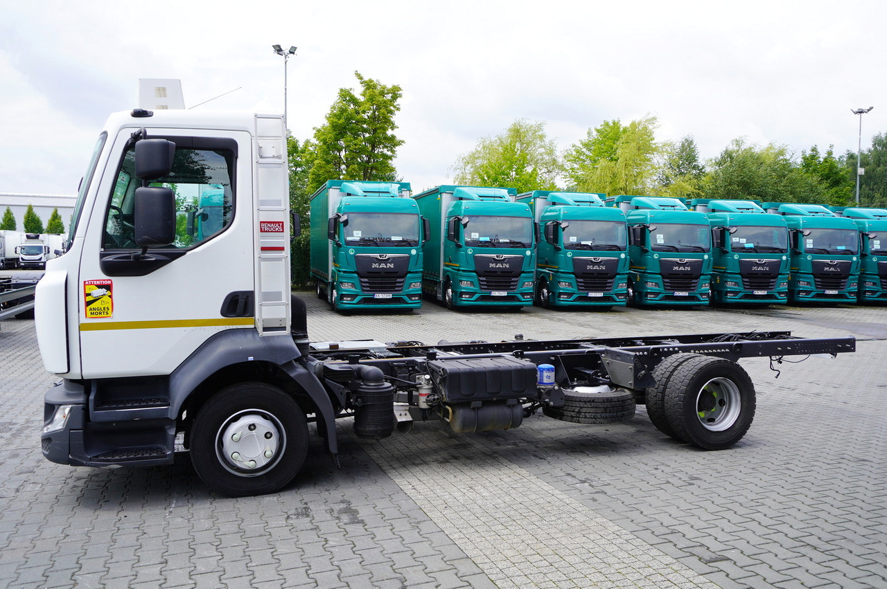 RENAULT D12 / Chassis 5.6 m / Differential lock / 160 tho. km - Kuorma-auto alusta: kuva RENAULT D12 / Chassis 5.6 m / Differential lock / 160 tho. km - Kuorma-auto alusta RENAULT D12 / Chassis 5.6 m / Differential lock / 160 tho. km - Kuorma-auto alusta: kuva RENAULT D12 / Chassis 5.6 m / Differential lock / 160 tho. km - Kuorma-auto alusta