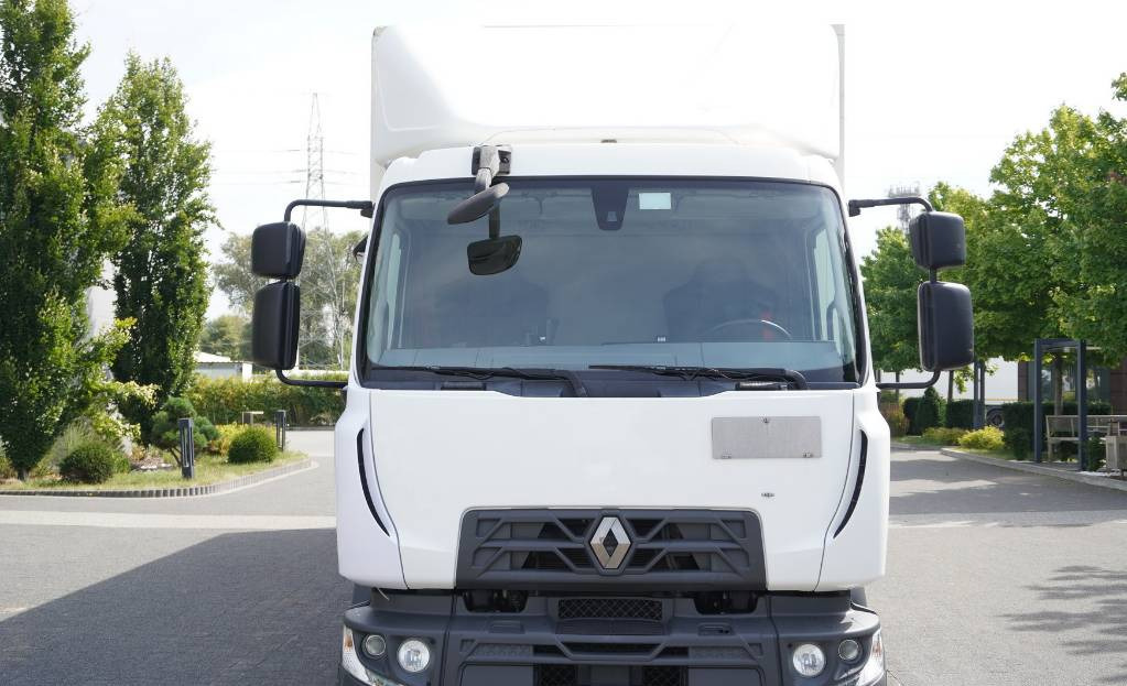 RENAULT D12 E6 / Container 18 pallets / tail lift - Umpikori kuorma-auto: kuva RENAULT D12 E6 / Container 18 pallets / tail lift - Umpikori kuorma-auto RENAULT D12 E6 / Container 18 pallets / tail lift - Umpikori kuorma-auto: kuva RENAULT D12 E6 / Container 18 pallets / tail lift - Umpikori kuorma-auto