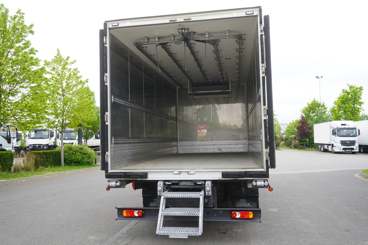 RENAULT D13 / 140 tho km !!! / Meat hook refrigerator / Thermoking T800R / 2 units - Refrigeraattori kuorma-auto: kuva RENAULT D13 / 140 tho km !!! / Meat hook refrigerator / Thermoking T800R / 2 units - Refrigeraattori kuorma-auto RENAULT D13 / 140 tho km !!! / Meat hook refrigerator / Thermoking T800R / 2 units - Refrigeraattori kuorma-auto: kuva RENAULT D13 / 140 tho km !!! / Meat hook refrigerator / Thermoking T800R / 2 units - Refrigeraattori kuorma-auto