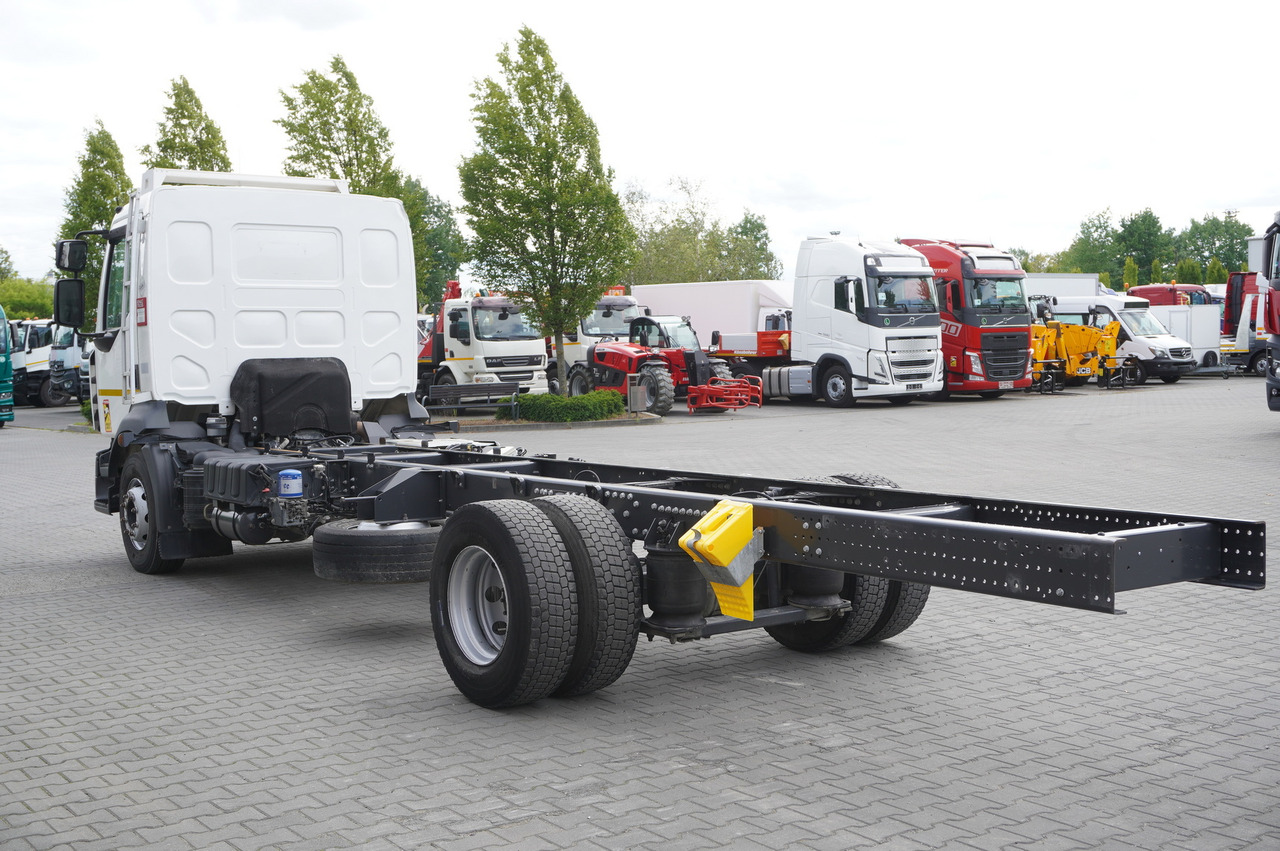 RENAULT D16 / Chassis 7.1 m / Differential lock - Kuorma-auto alusta: kuva RENAULT D16 / Chassis 7.1 m / Differential lock - Kuorma-auto alusta RENAULT D16 / Chassis 7.1 m / Differential lock - Kuorma-auto alusta: kuva RENAULT D16 / Chassis 7.1 m / Differential lock - Kuorma-auto alusta