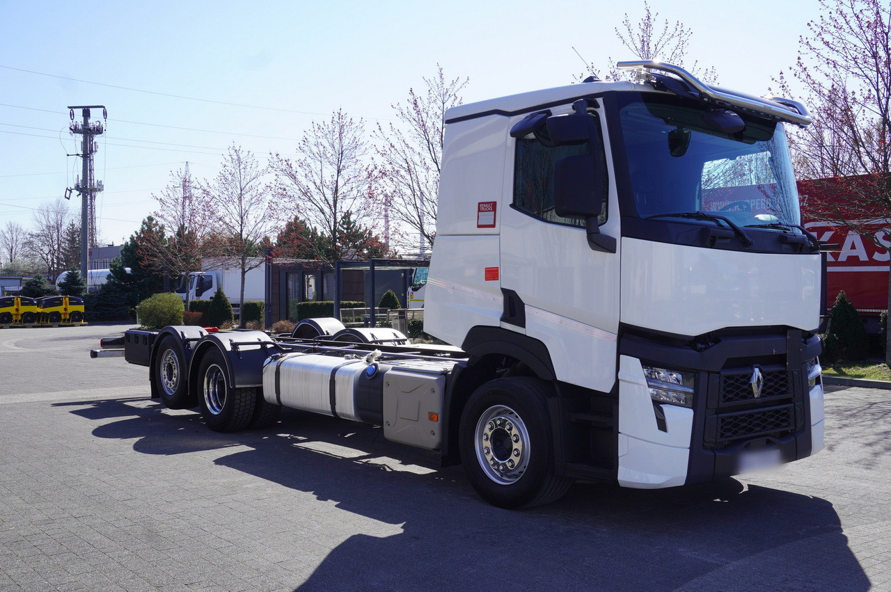 RENAULT Volvo T520 DTI 13 6x2 / Chassis 8.3 m / 2022 / steered axle - Kuorma-auto alusta: kuva RENAULT Volvo T520 DTI 13 6x2 / Chassis 8.3 m / 2022 / steered axle - Kuorma-auto alusta RENAULT Volvo T520 DTI 13 6x2 / Chassis 8.3 m / 2022 / steered axle - Kuorma-auto alusta: kuva RENAULT Volvo T520 DTI 13 6x2 / Chassis 8.3 m / 2022 / steered axle - Kuorma-auto alusta