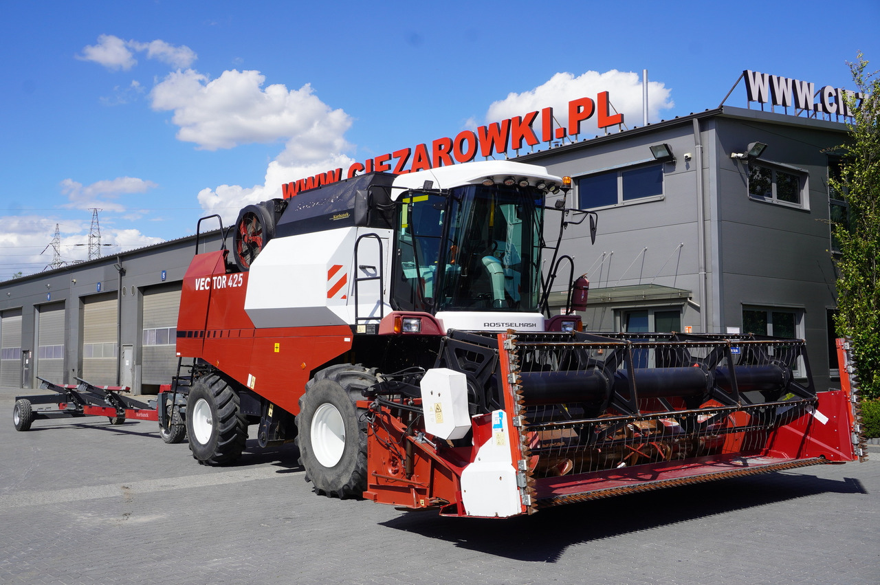 ROSTSELMASH VECTOR 425 RSM-101 grain harvester + Header 5 m + rapeseed harvesting extension / 2300 MTH - Leikkuupuimuri: kuva ROSTSELMASH VECTOR 425 RSM-101 grain harvester + Header 5 m + rapeseed harvesting extension / 2300 MTH - Leikkuupuimuri ROSTSELMASH VECTOR 425 RSM-101 grain harvester + Header 5 m + rapeseed harvesting extension / 2300 MTH - Leikkuupuimuri: kuva ROSTSELMASH VECTOR 425 RSM-101 grain harvester + Header 5 m + rapeseed harvesting extension / 2300 MTH - Leikkuupuimuri